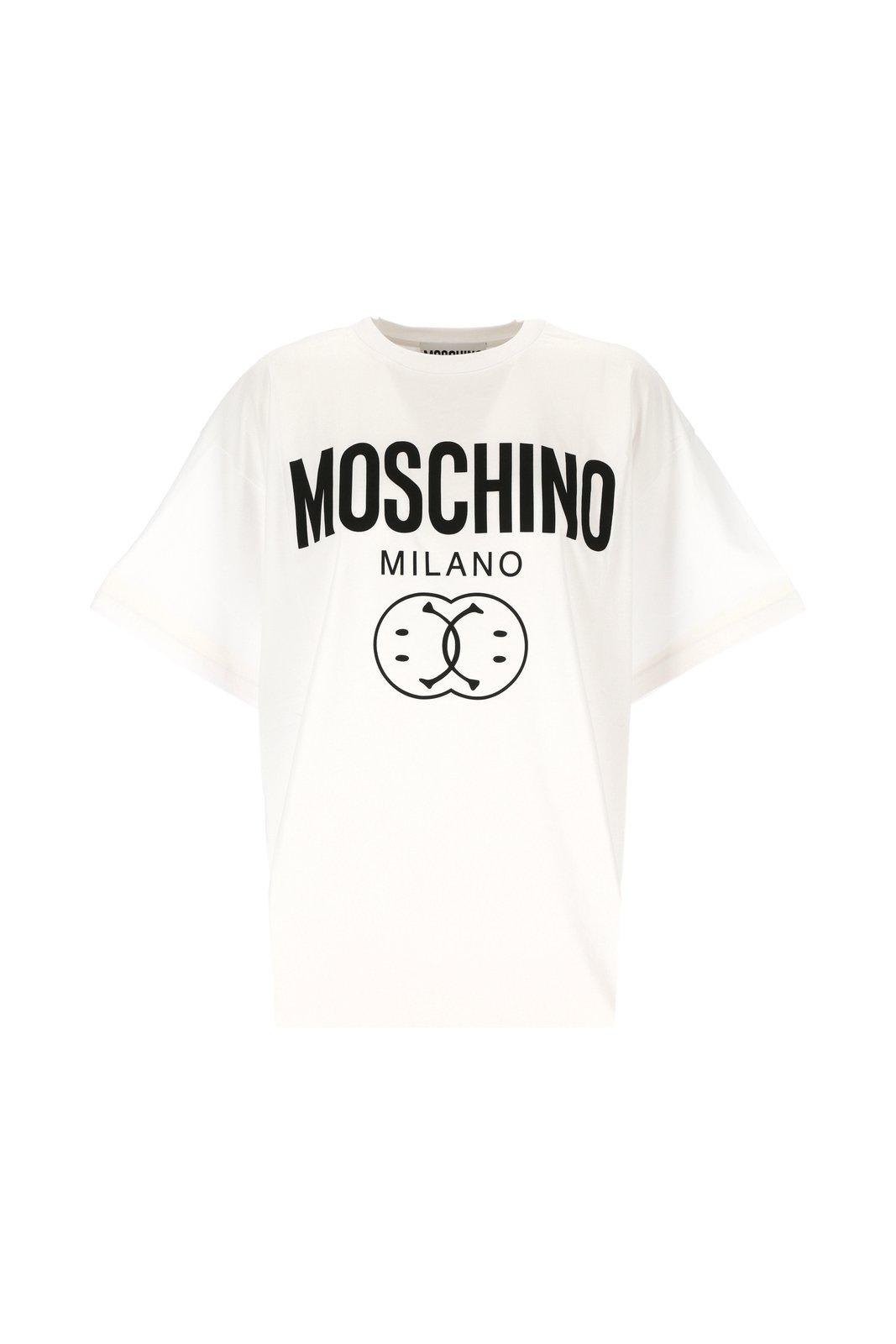 Shop Moschino Logo Printed Crewneck T-shirt In Bianco