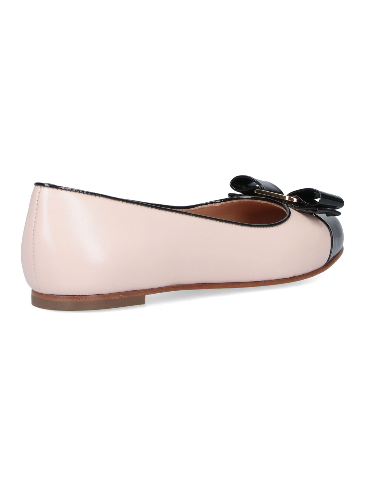 Ferragamo Round Toe Ballerina Shoes With Bow Detail In Black