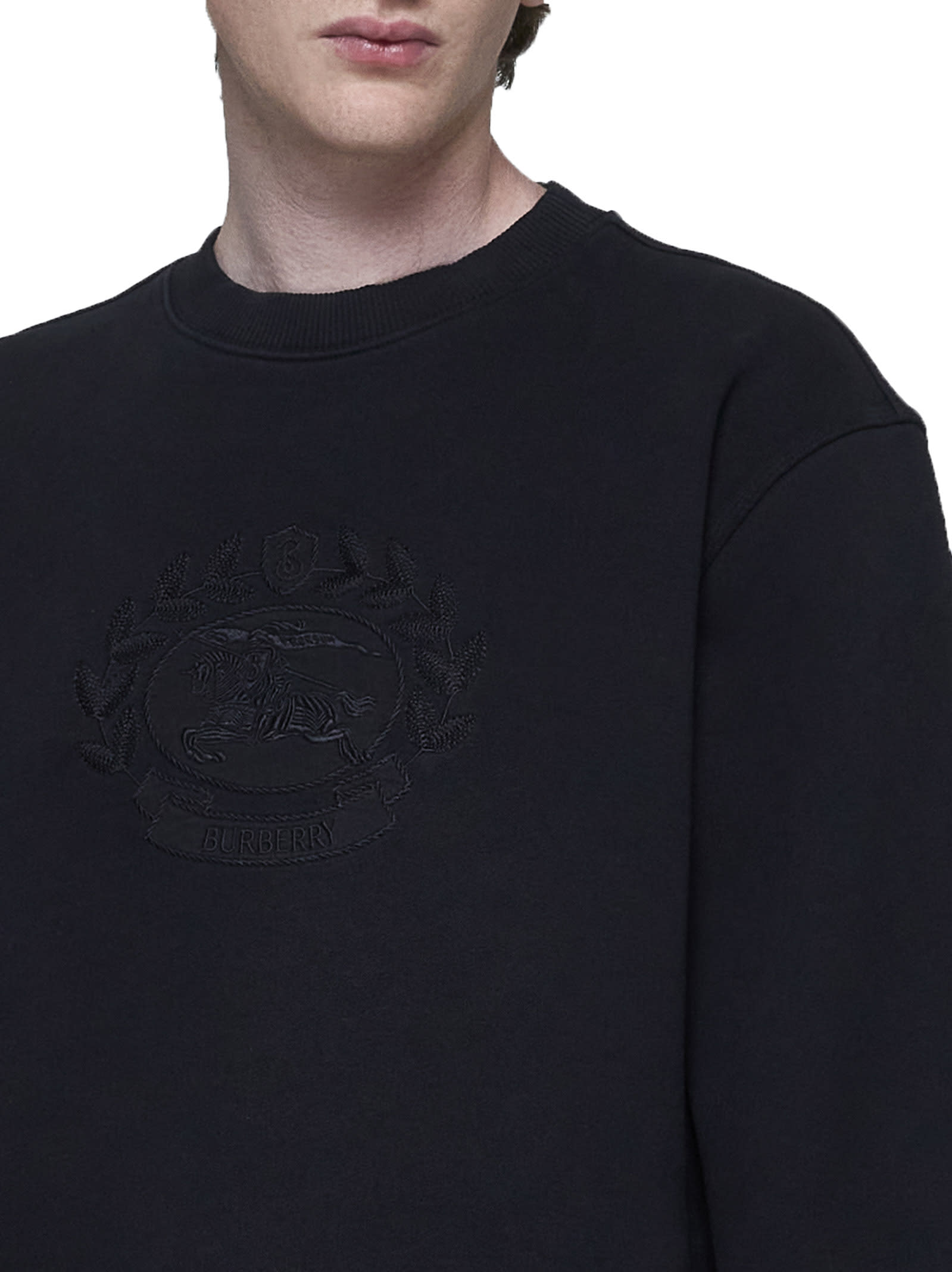 Shop Burberry Sweater In Nero