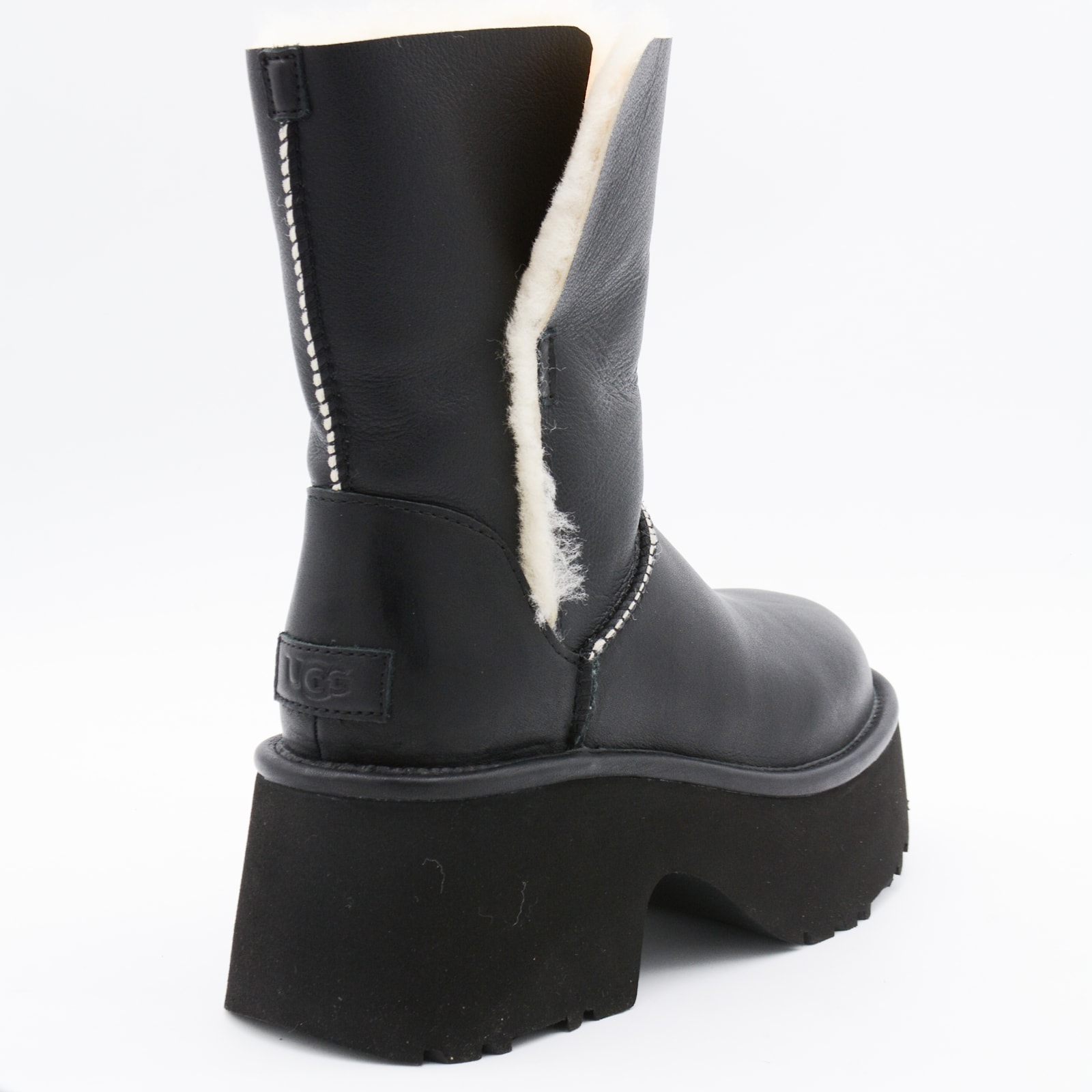 Ugg Stylish Platform Ankle Boots With Round Toe In Black