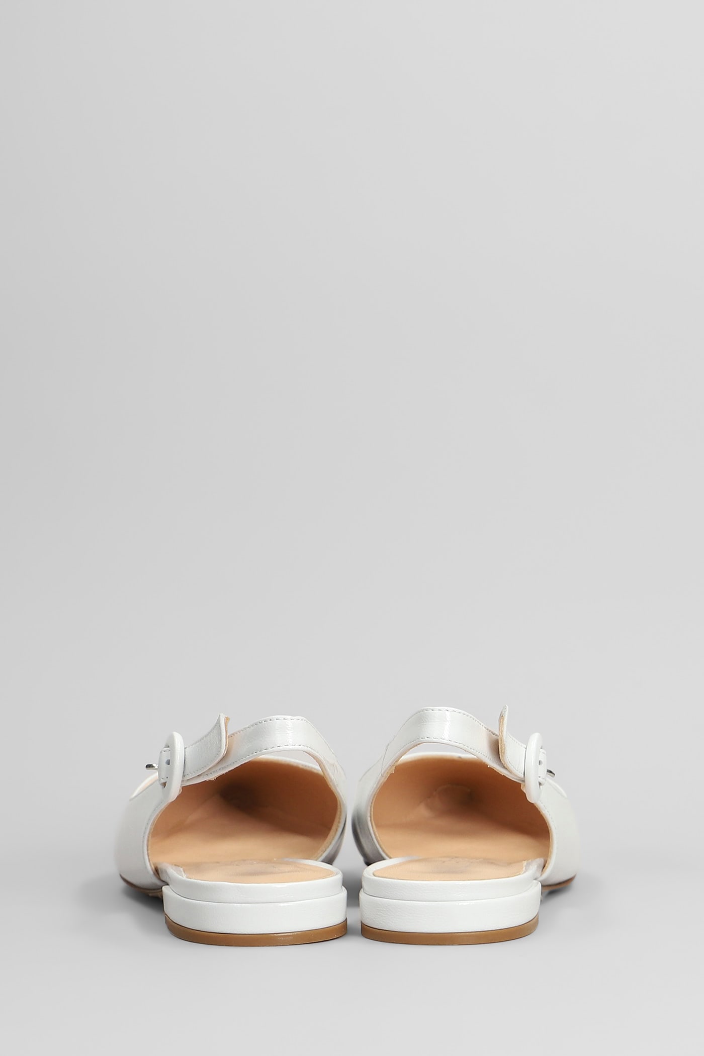 Julie Dee Ballet Flats In White Leather In White