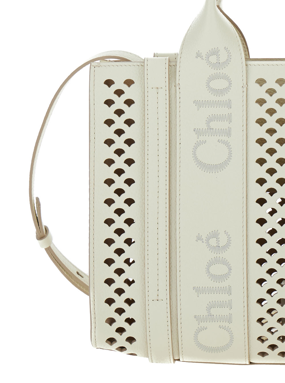 Shop Chloé Piccola Woody White Tote Bag With Perforated Edges And Logo In Grained Leather Woman