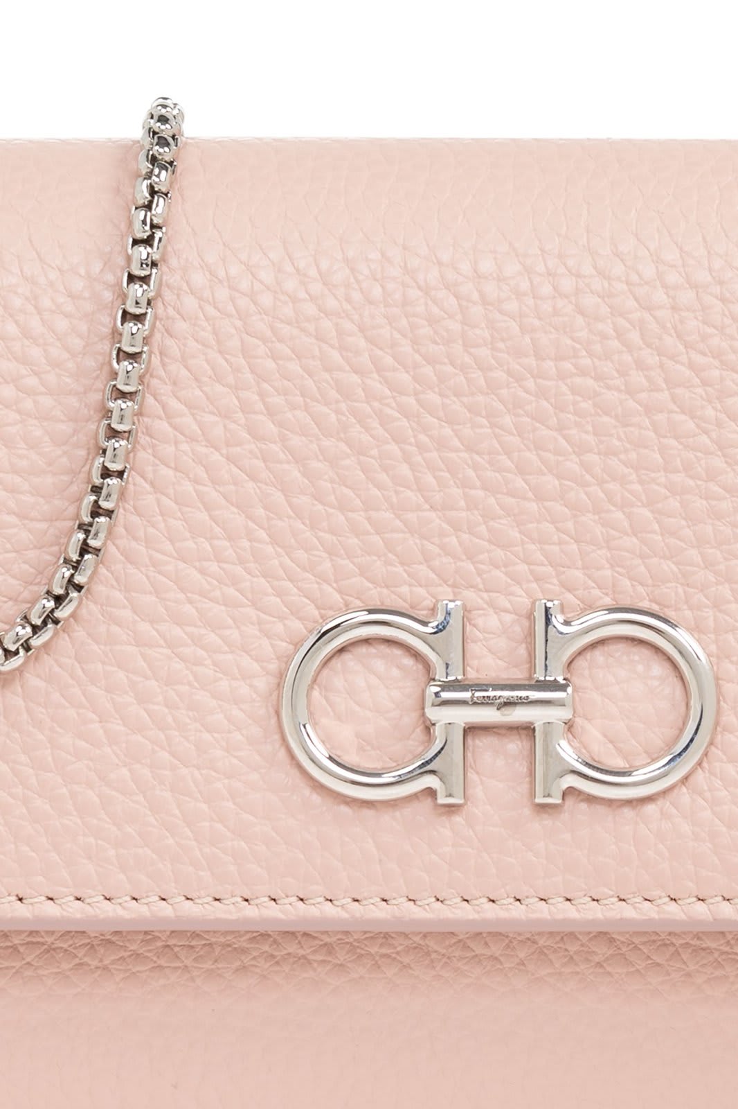 Ferragamo Gancini Chain-linked Wallet In Pink
