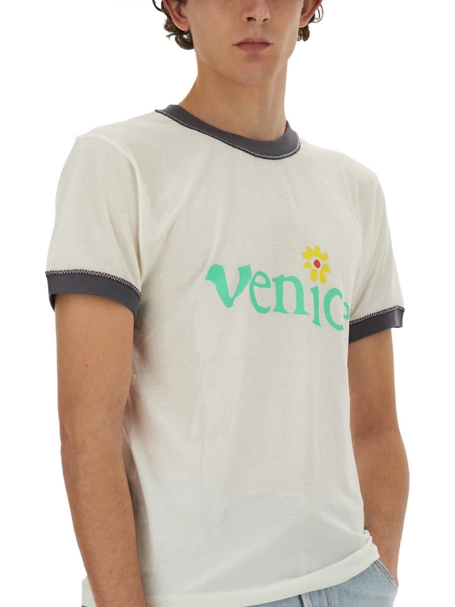 Shop Erl T-shirt Venice In White
