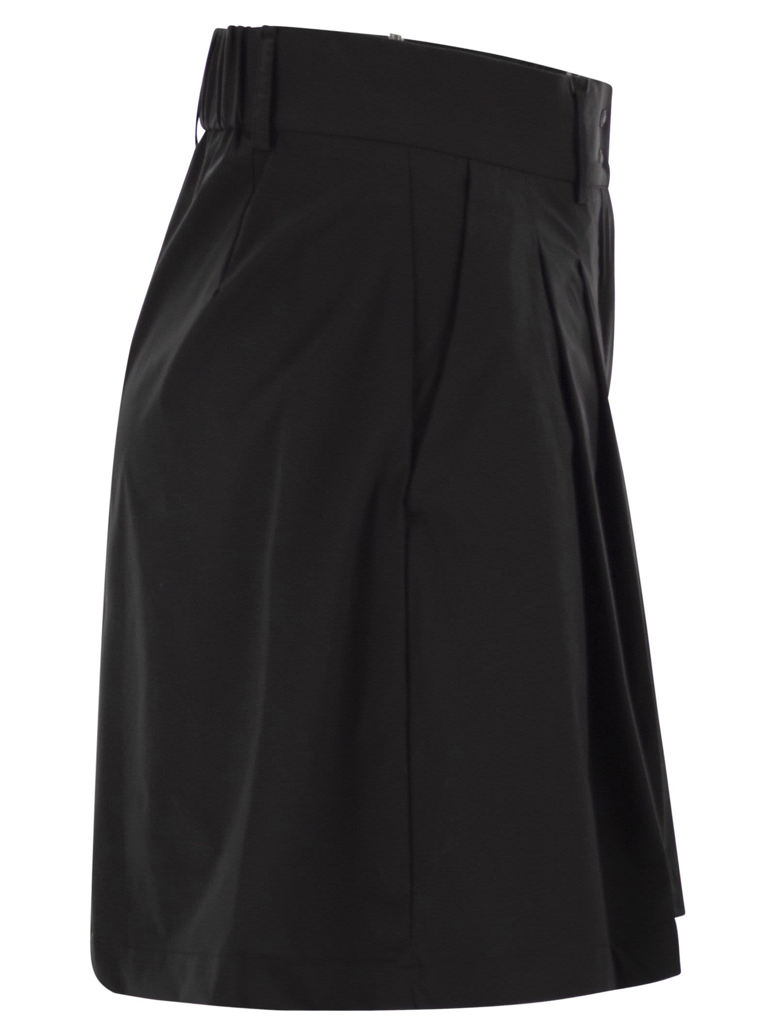 Herno Pleated Detail Shorts In Black