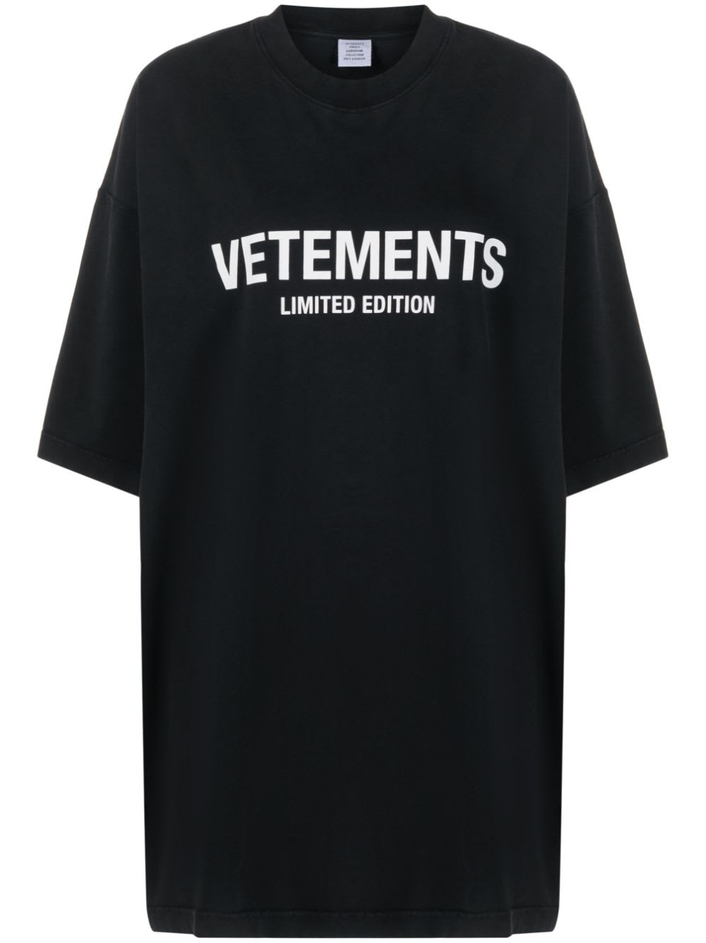 Shop Vetements Limited Edition Logo T-shirt In Black