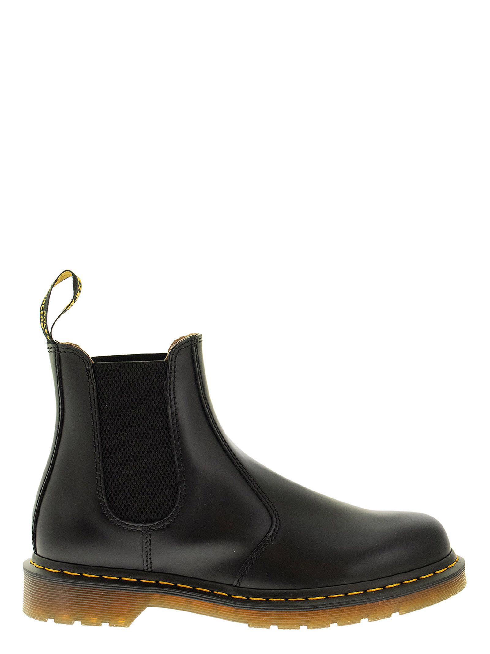 Dr. Martens 2976 Smooth Leather Chelsea Boots