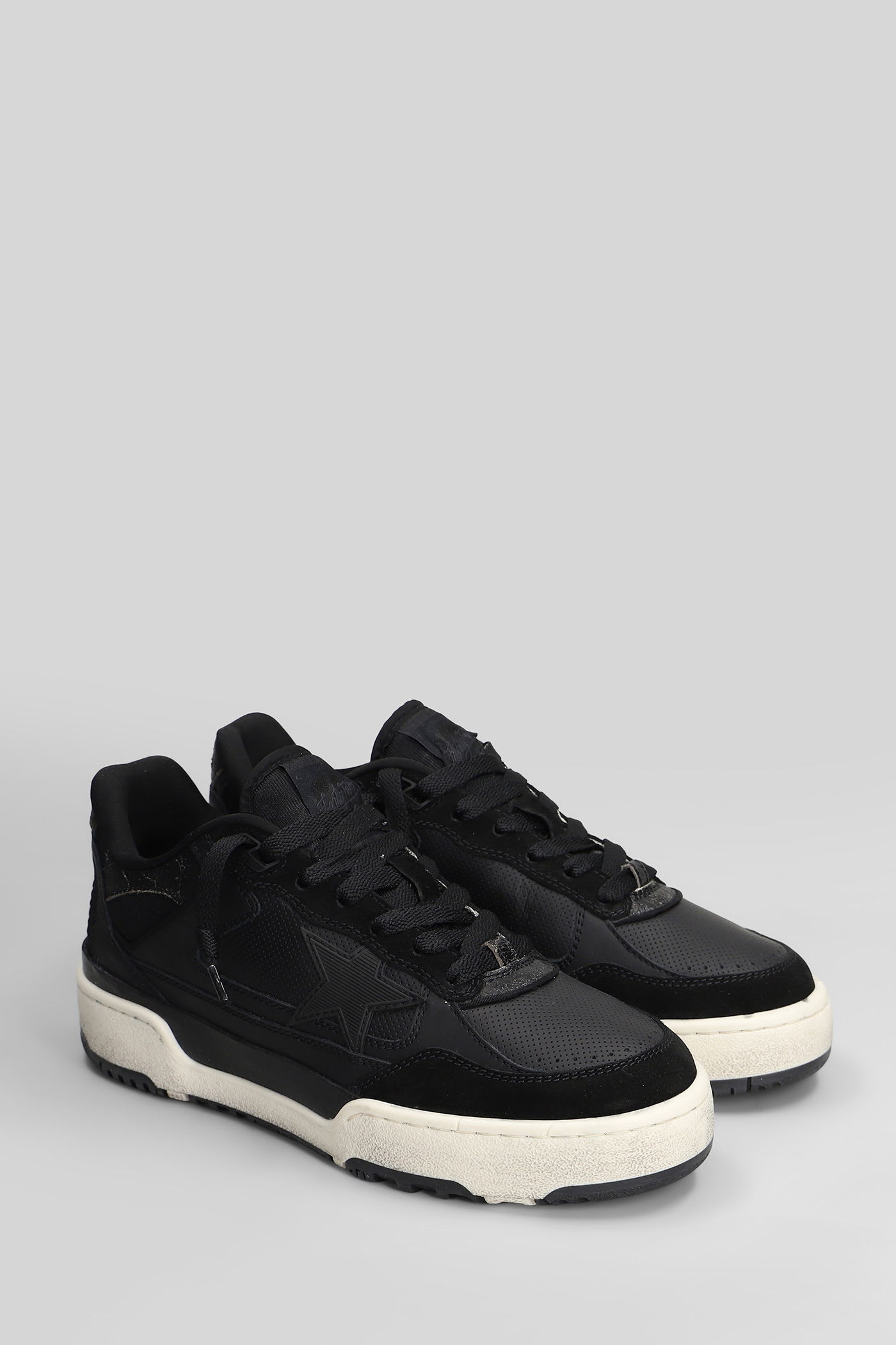 Golden Goose Low Top Leather Sneakers With Contrast Sole In Black