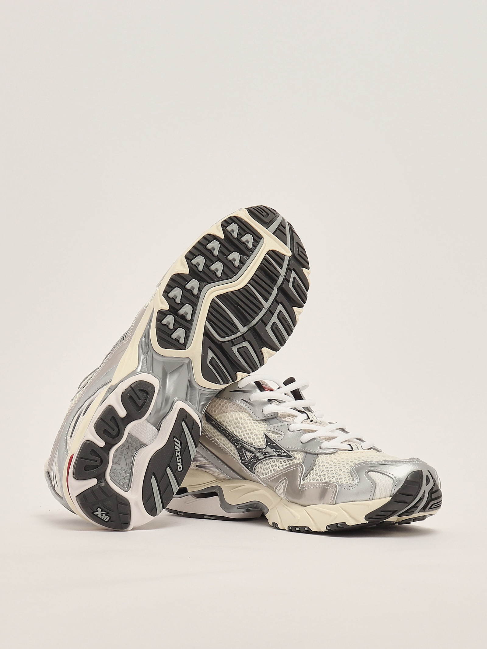 Mizuno Wave Rider 10 S Sneaker In Ghiaccio-sporco-rythmic