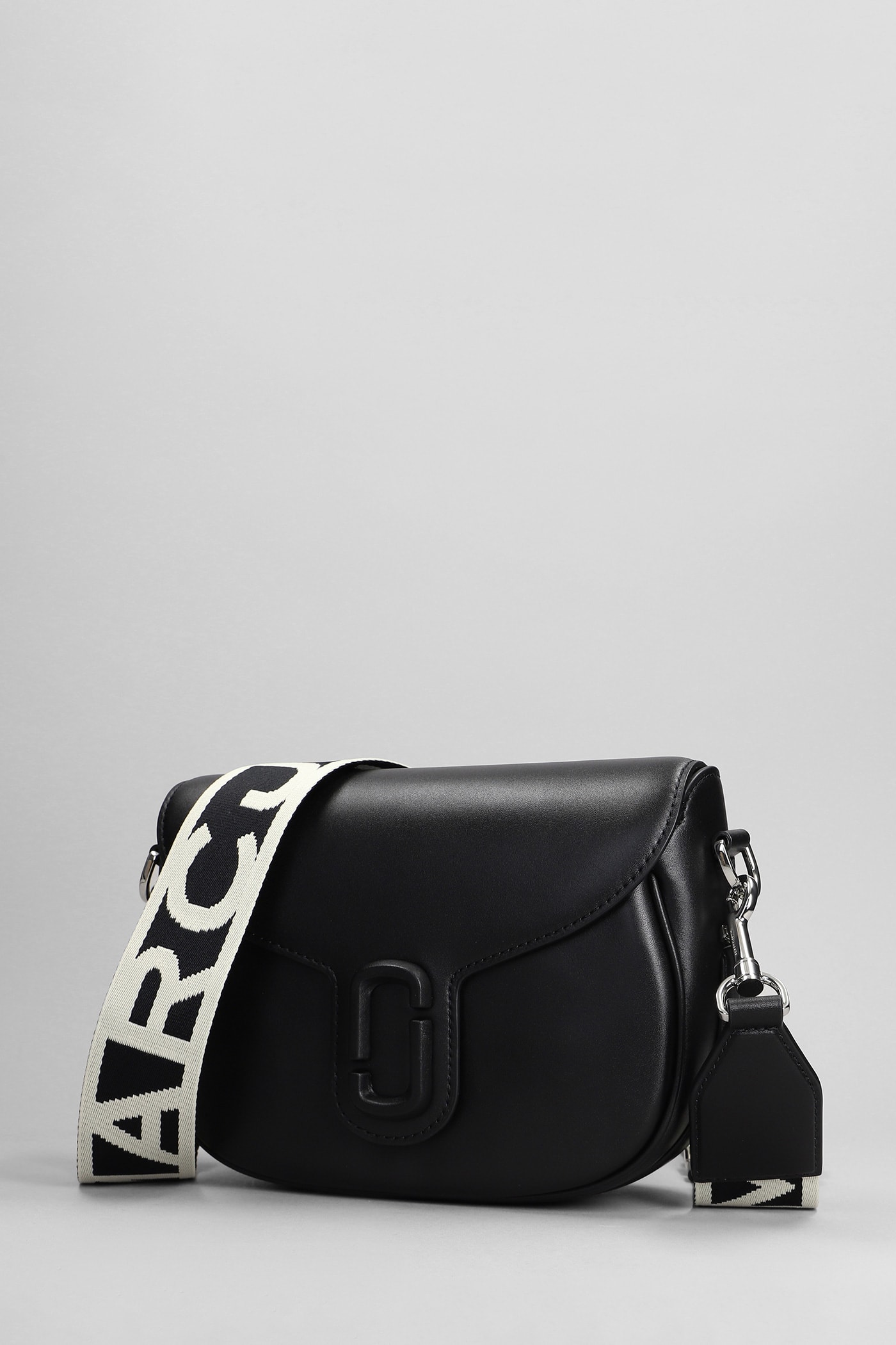 Shop Marc Jacobs Shoulder Bag In Black Leather