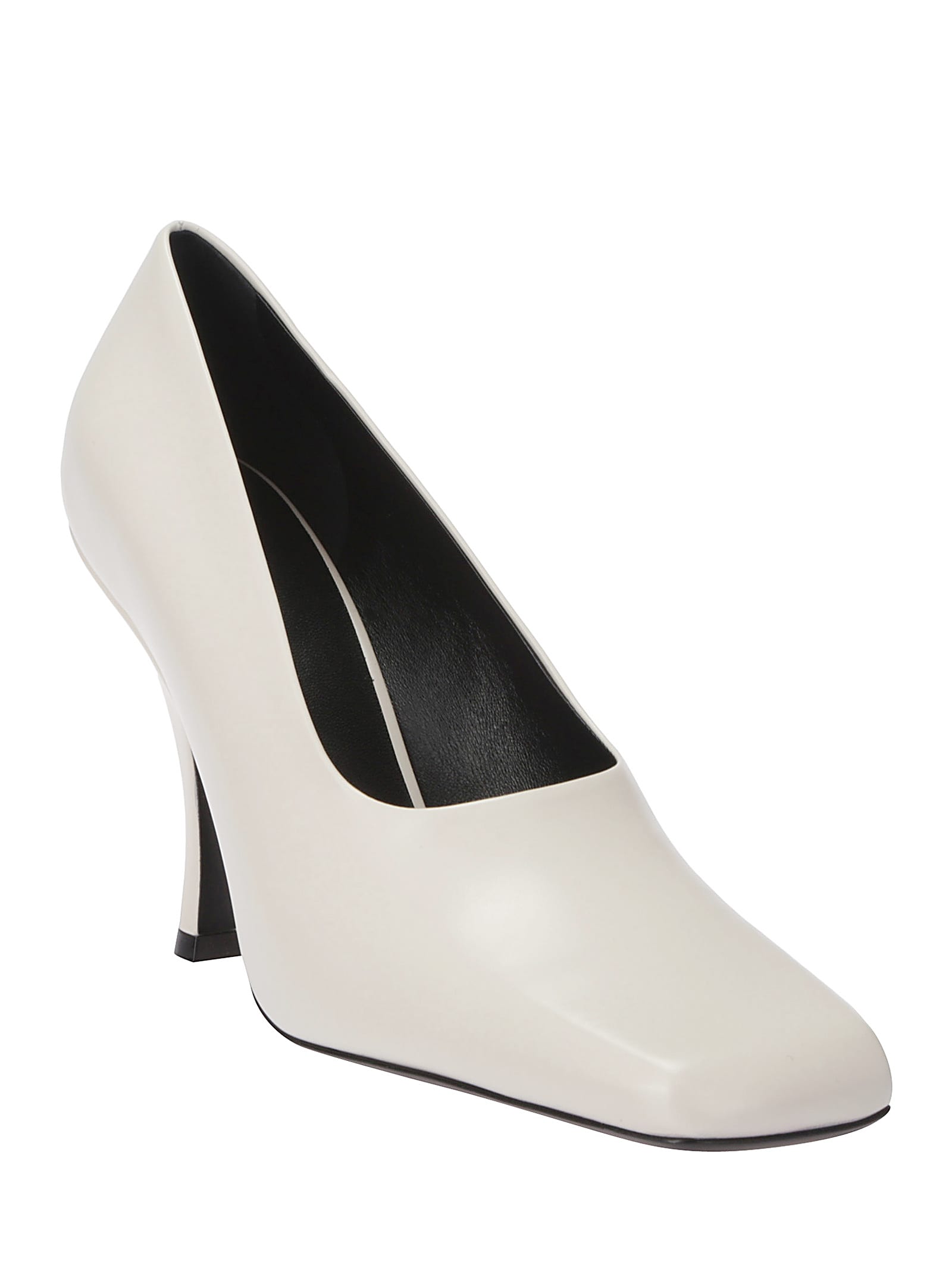 Khaite Eva Calfskin Leather Pumps In Cream