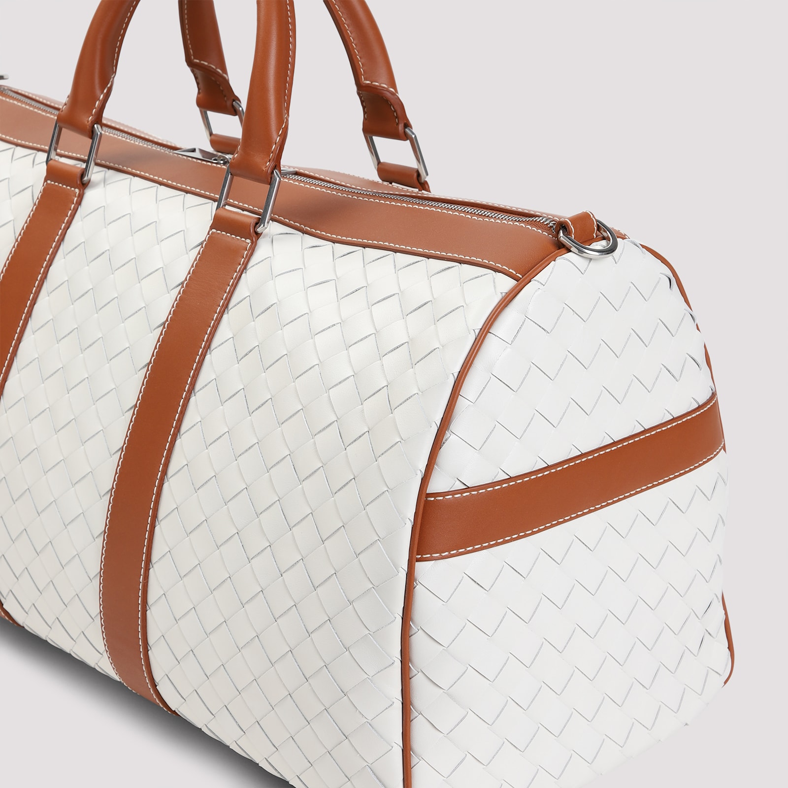 BOTTEGA VENETA MEDIUM CLASSIC INTRECCIATO DUFFLE BAG