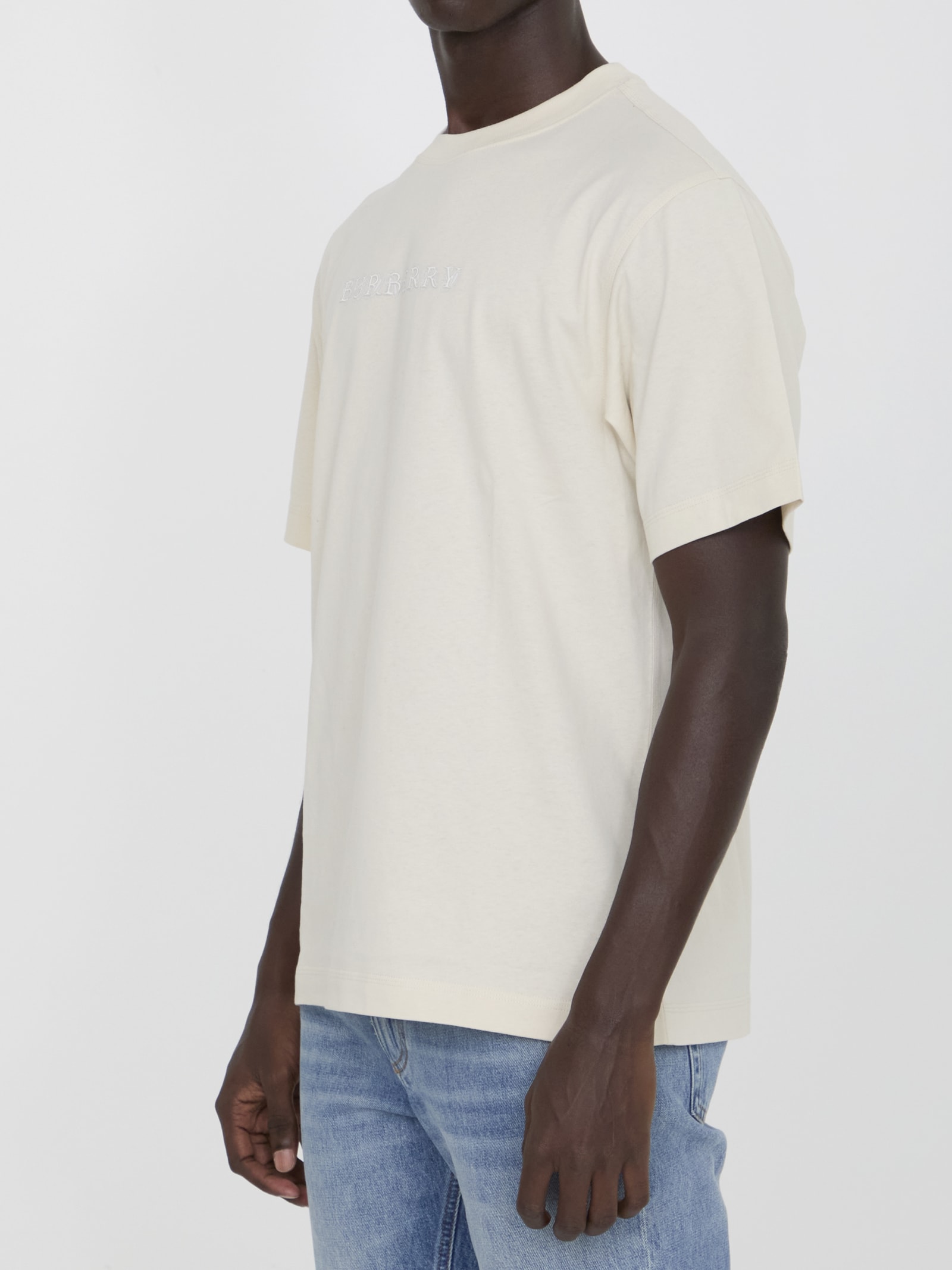 Shop Burberry Paisley Logo T-shirt In Cream