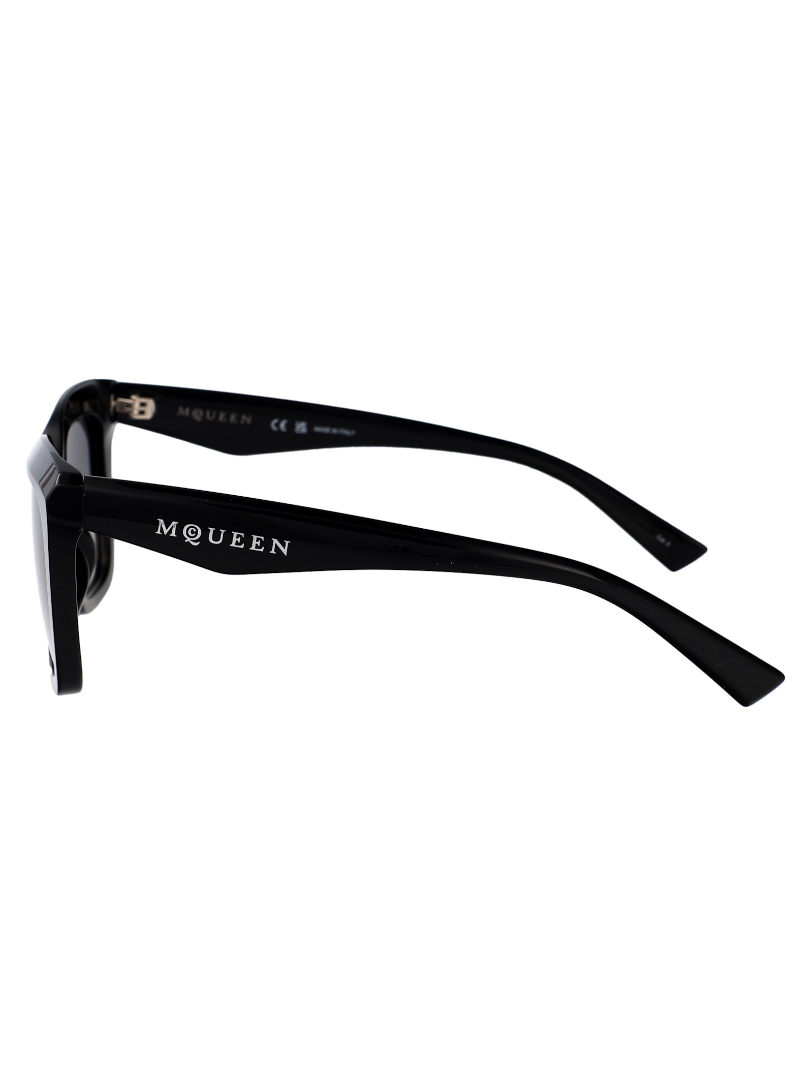 Alexander Mcqueen Alexander Mc Queen Cat Eye Sunglasses Am0473 S 001 In Black-black-grey