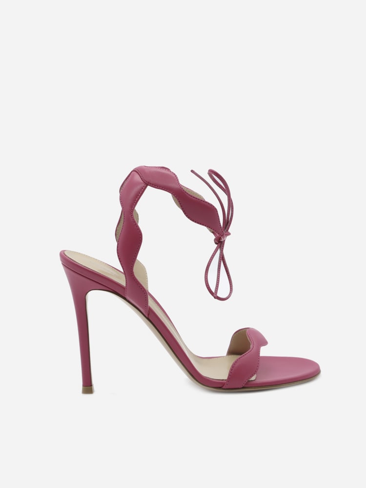 Shop Gianvito Rossi Sandals Made Of Leather In Ruby Rose