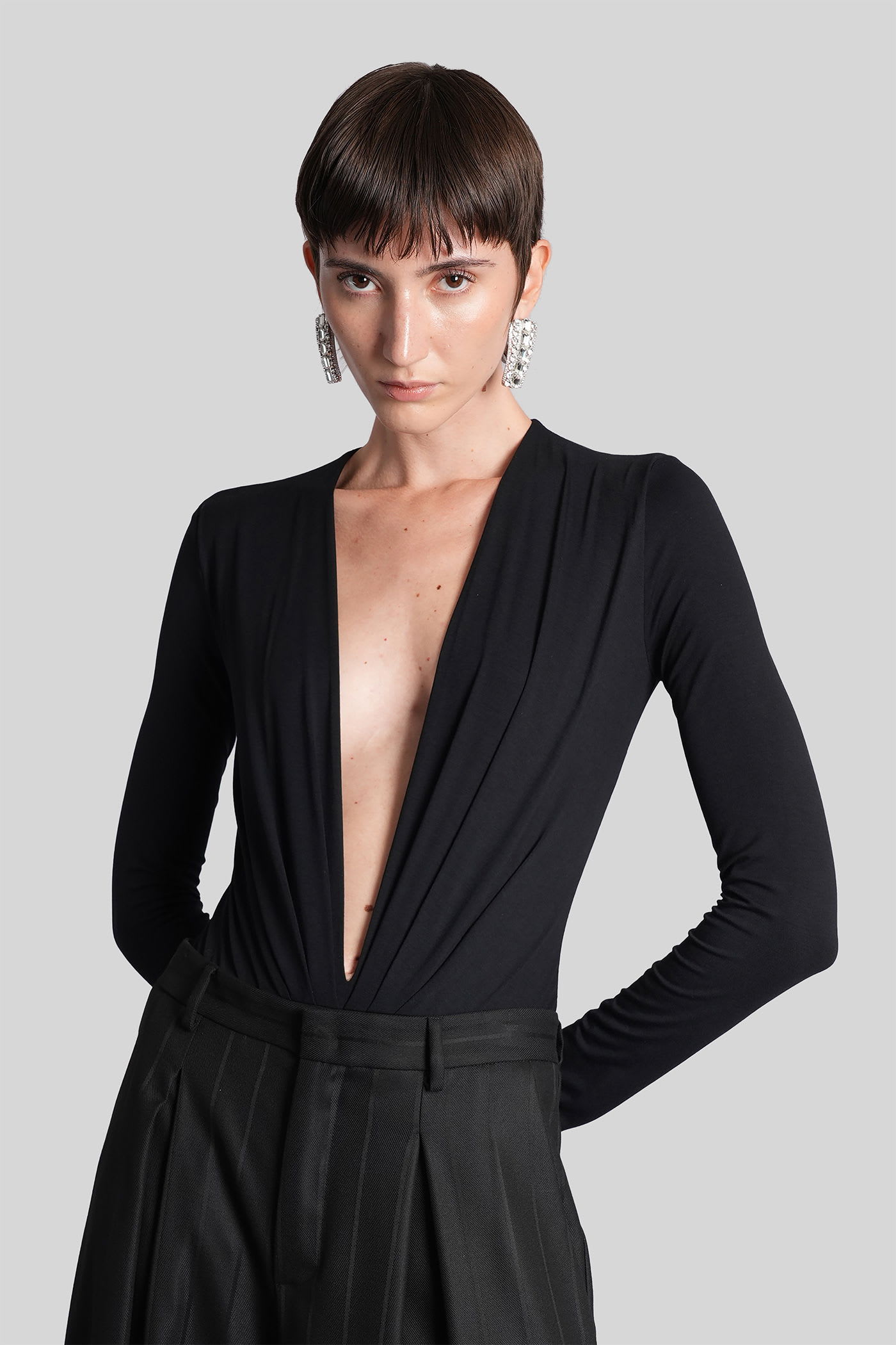 The Andamane V-neck Long-sleeve Bodysuit In Black