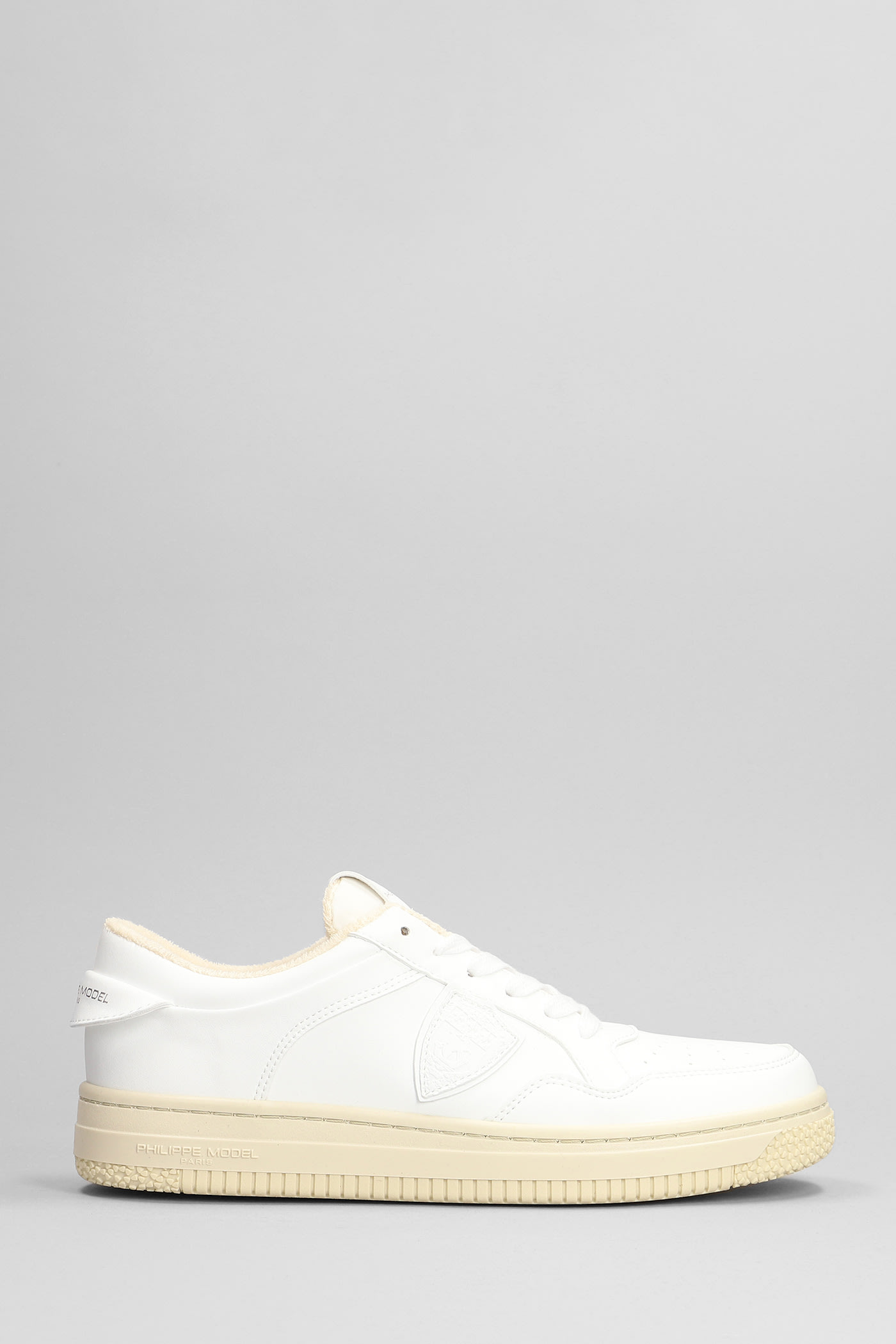Philippe Model White Lyon Low Sneakers In Recycled Leather In White
