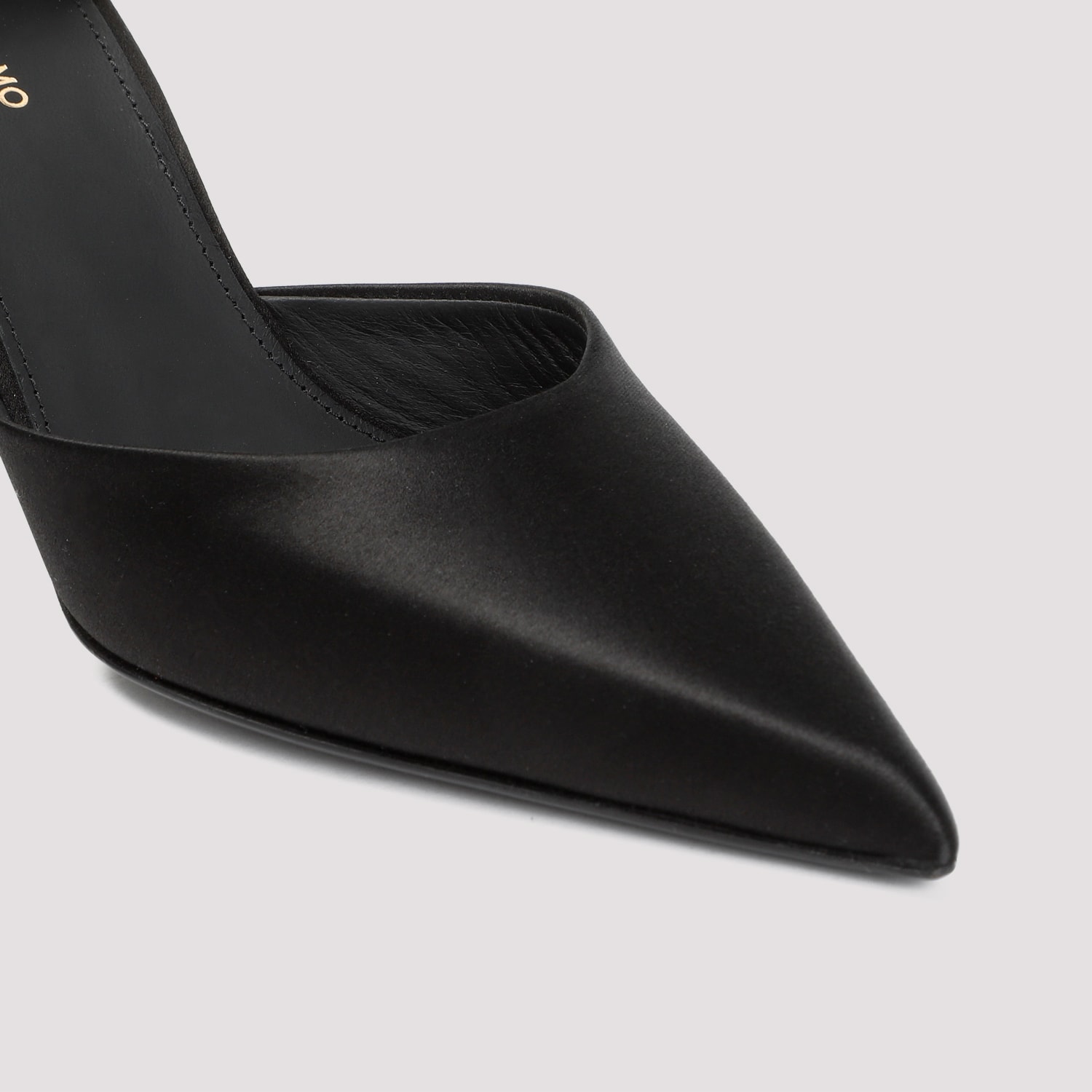 Shop Ferragamo Dana 70 Pumps In Nero