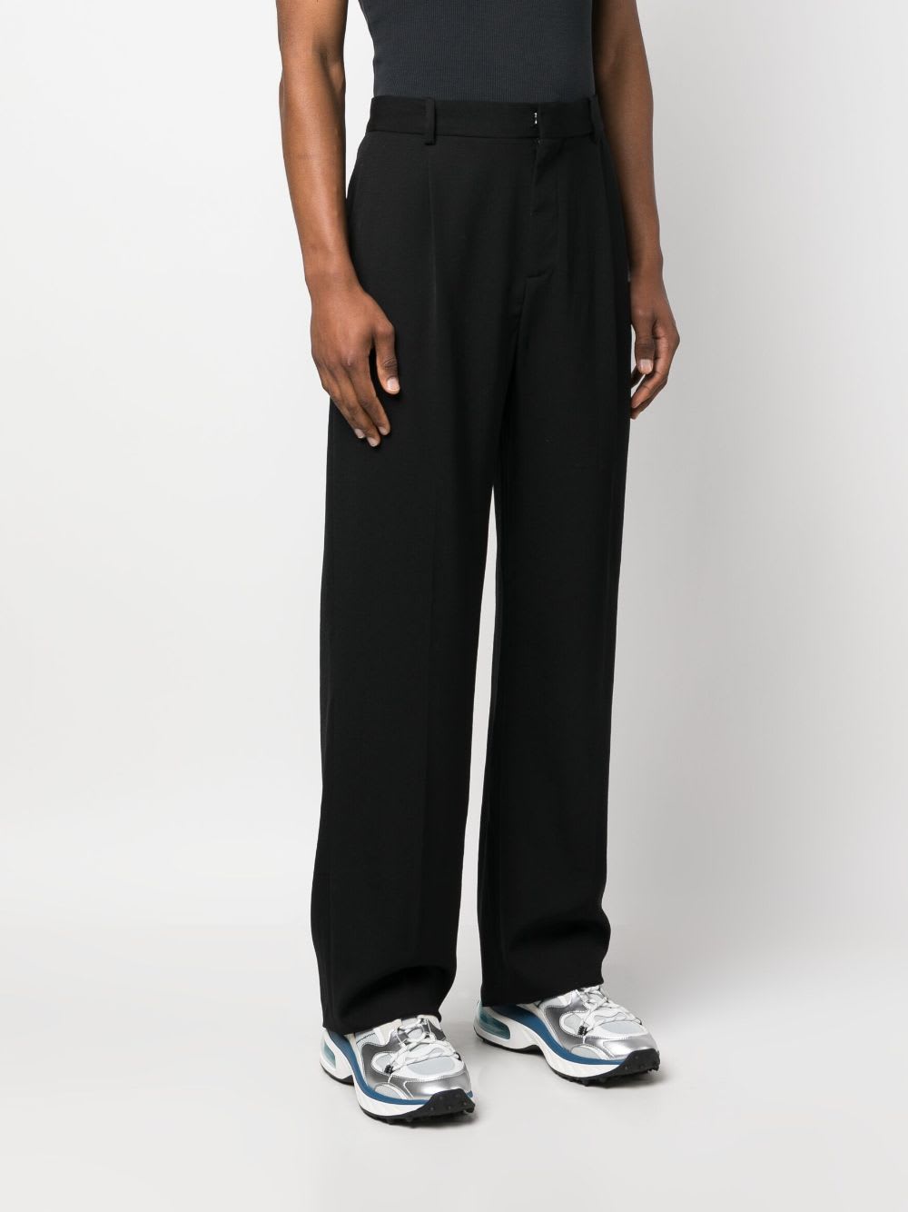 Botter Wool Pleated Straight-leg Trousers In Black