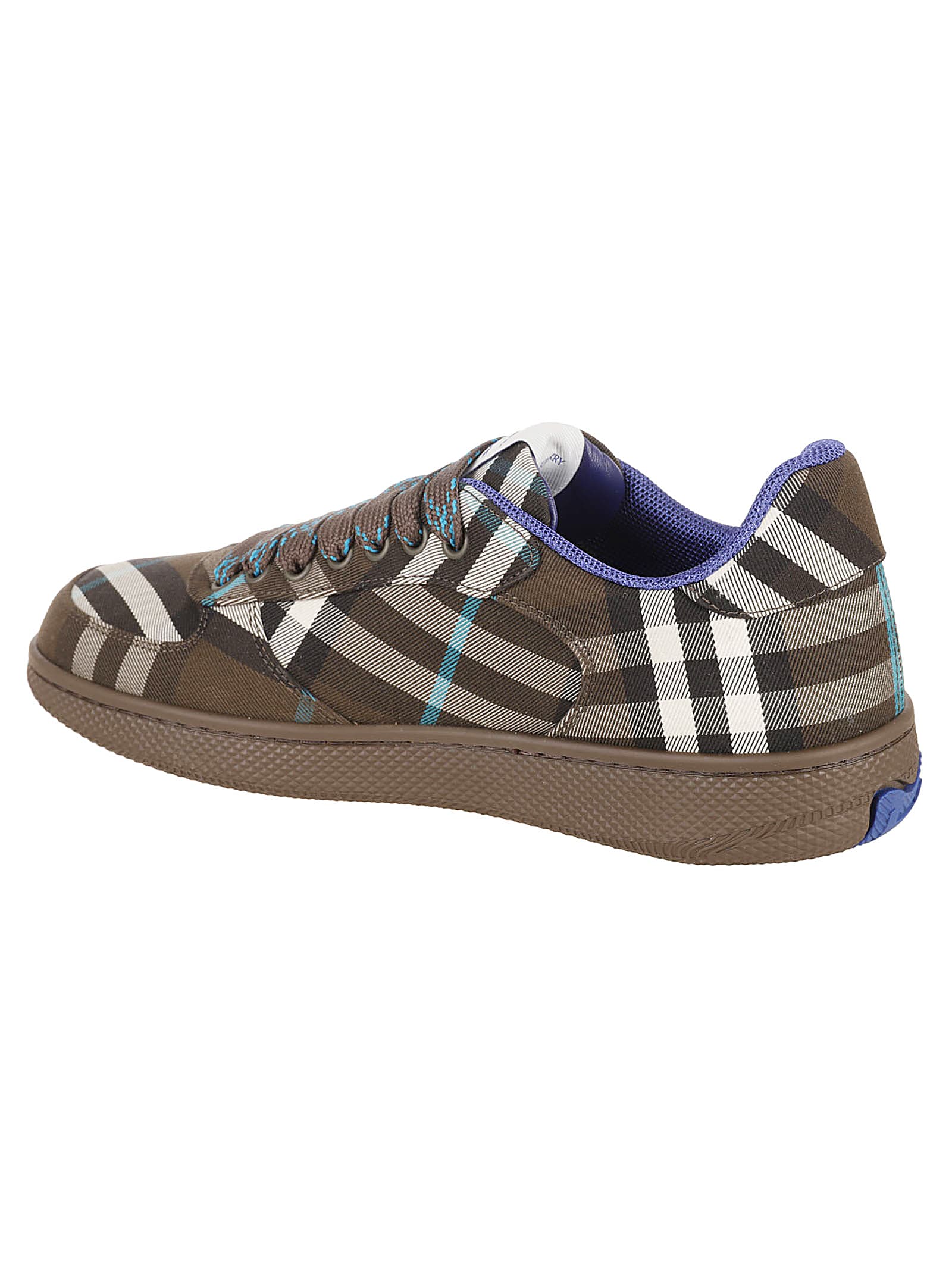 Shop Burberry Low-top Sneakers In Snug Ip Check