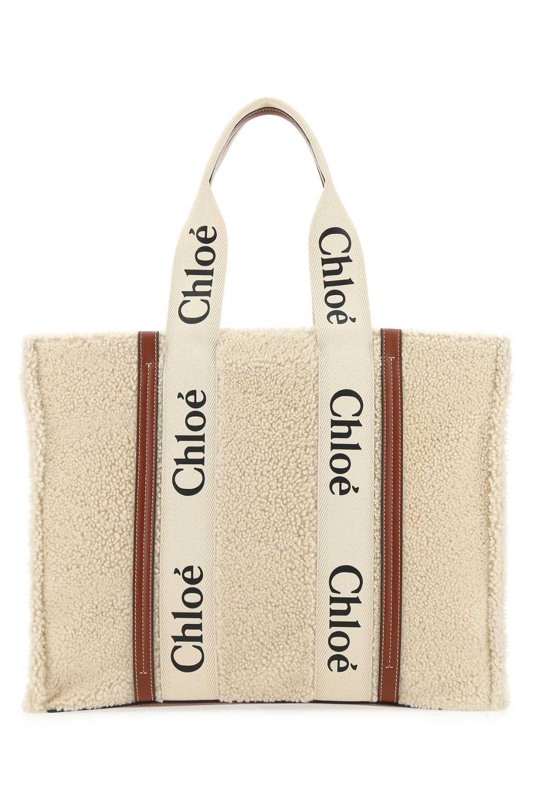Shop Chloé Woody Shearlng Large Tote Bag In Bianco