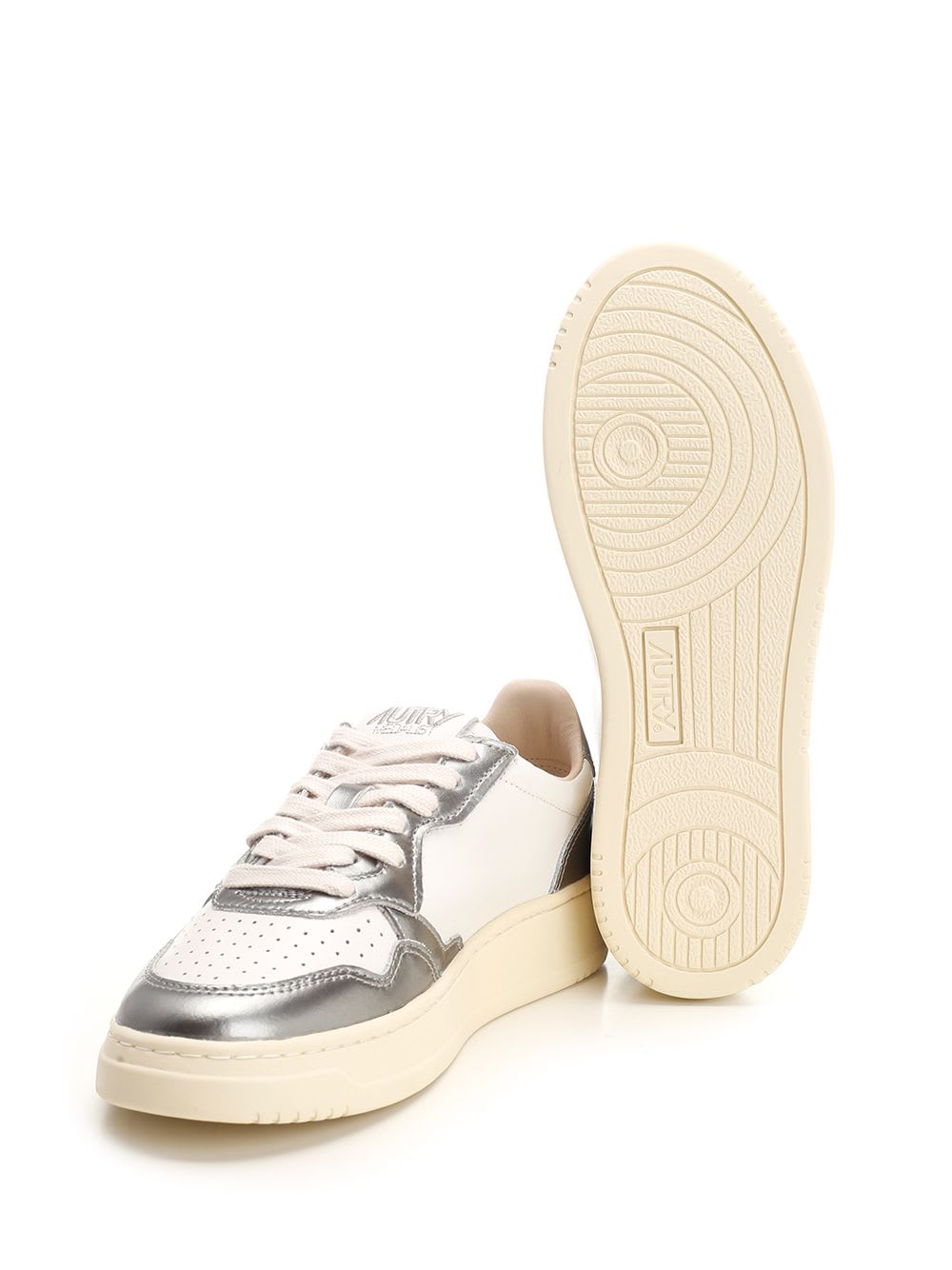 Shop Autry Medalist Low Top Sneakers In Wht/steel