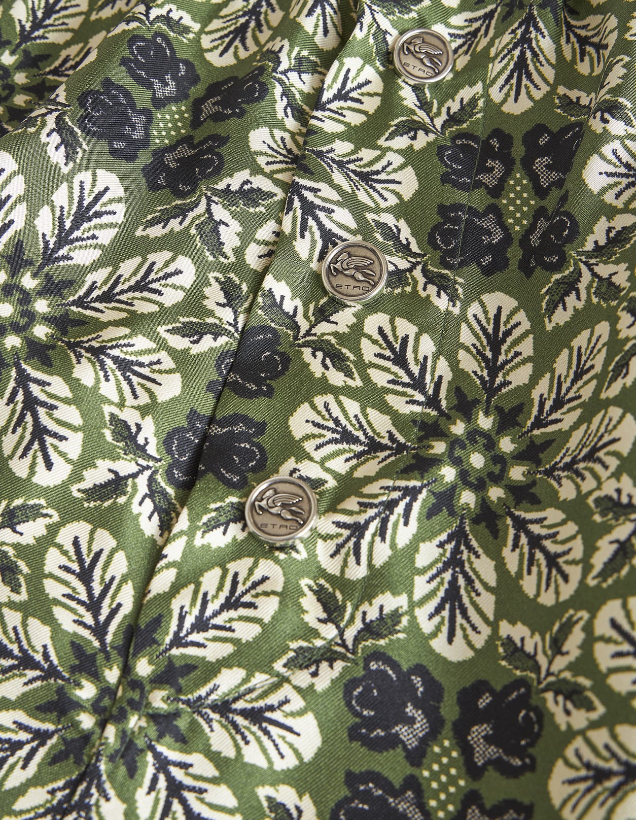 Shop Etro Green Silk Shorts With Medallion Print