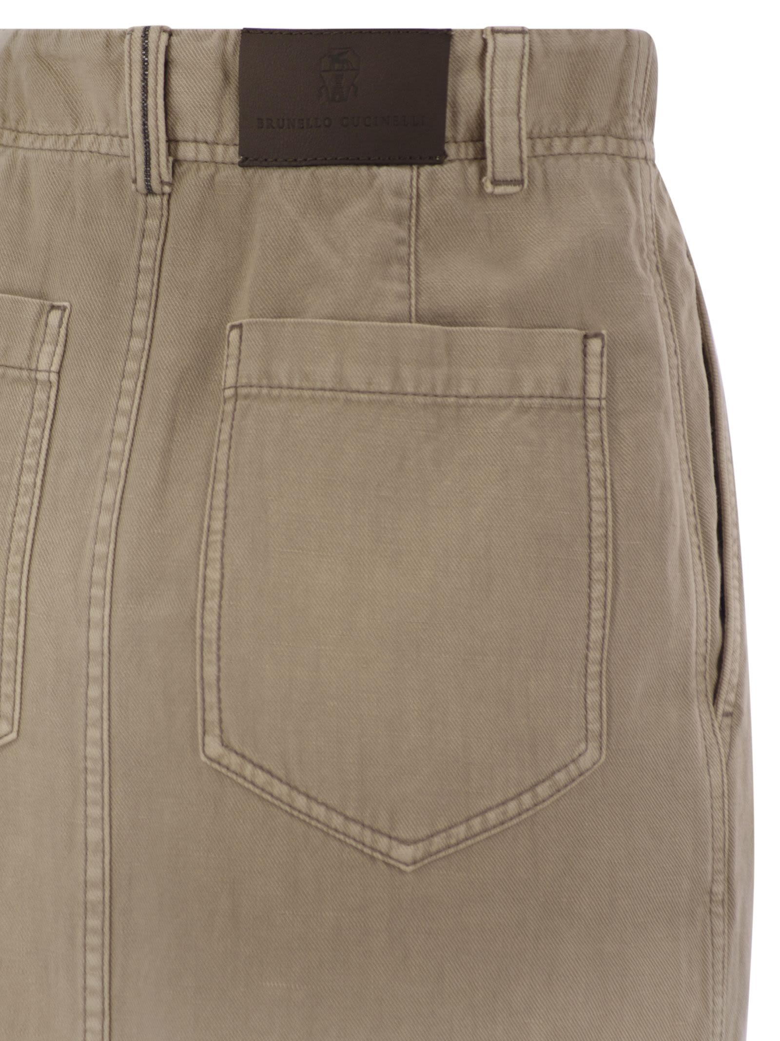 Shop Brunello Cucinelli Chino Skirt In Garment-dyed Cotton And Linen Cover In Beige