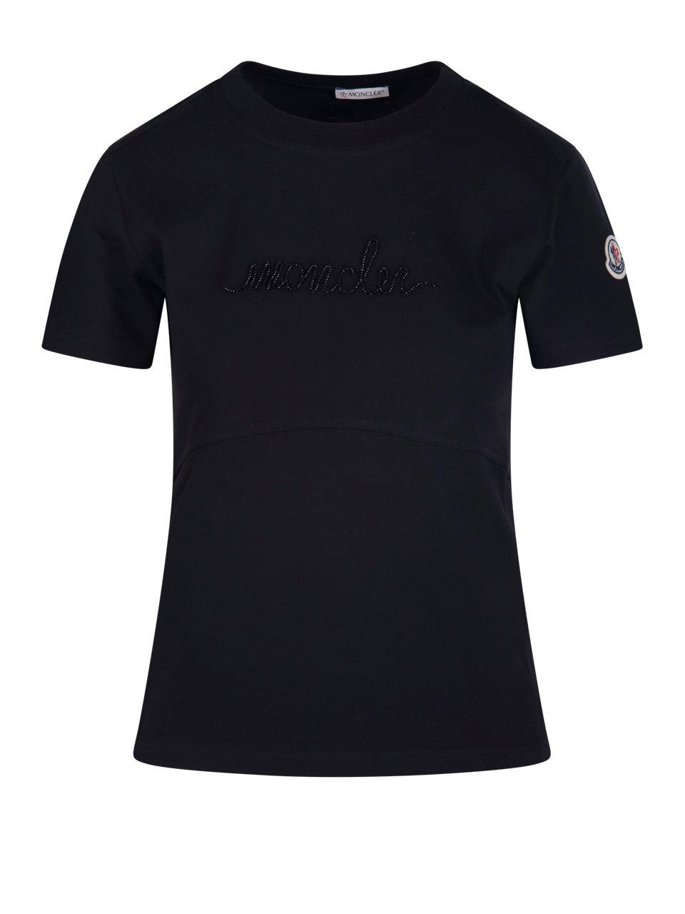 Moncler Logo Patch Crewneck T-shirt In Black