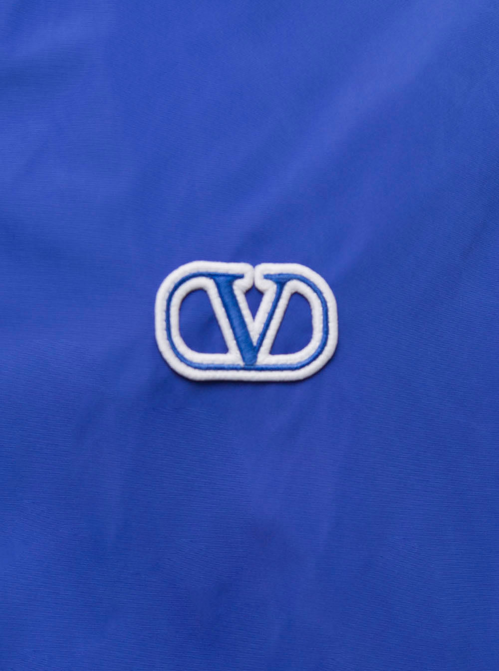 VALENTINO VALENTINO MANS BLUE NYLON SWEATSHIRT WITH SIGNATURE VLOGO 