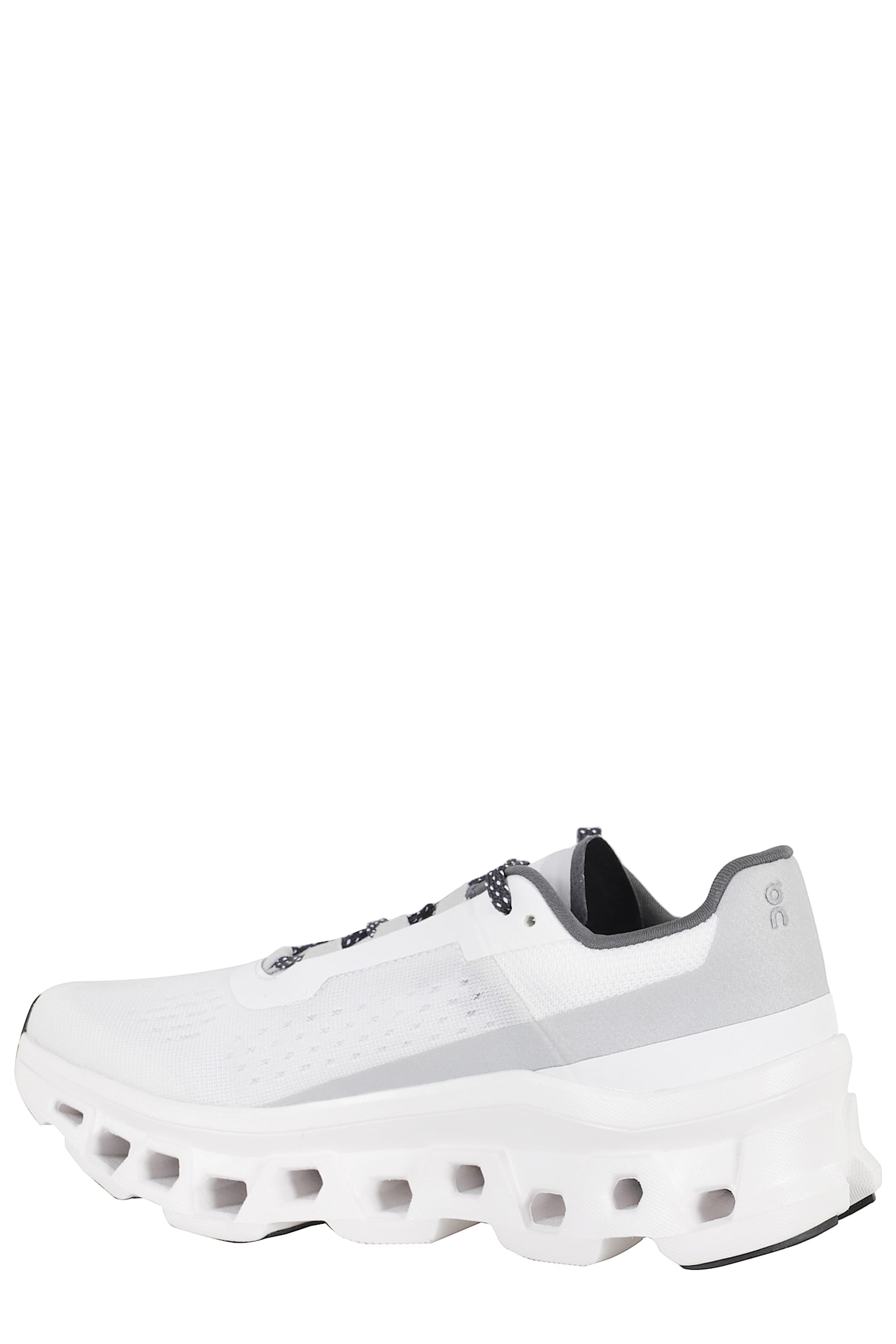 On Cloudmster In White