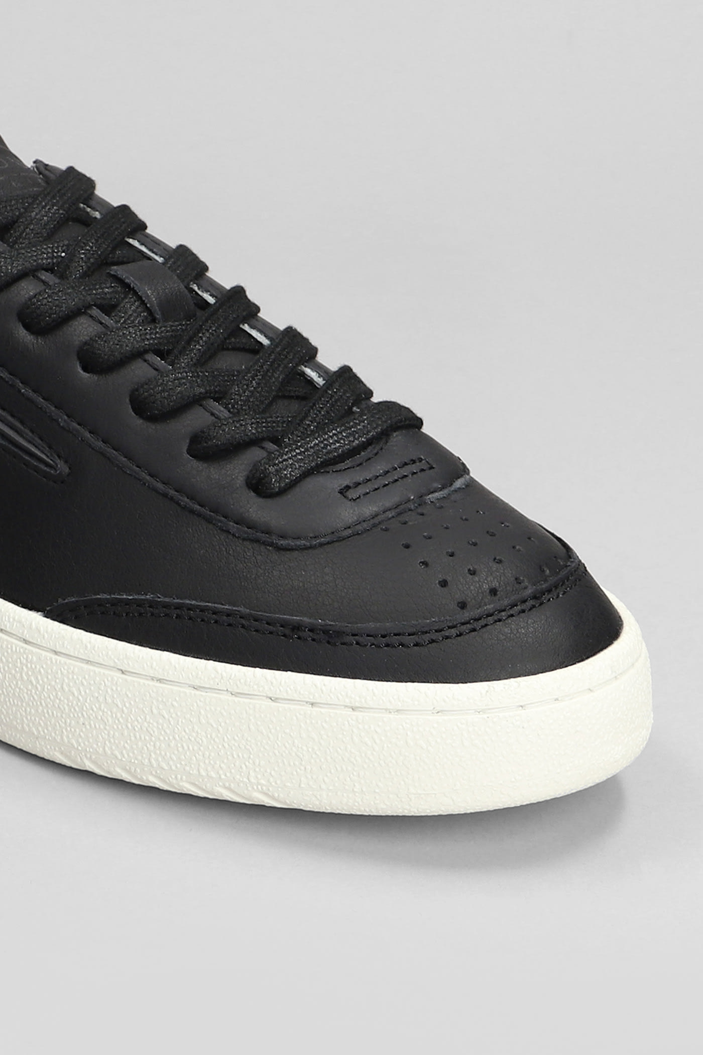 Shop Ghoud Lindo Low Sneakers In Black Leather