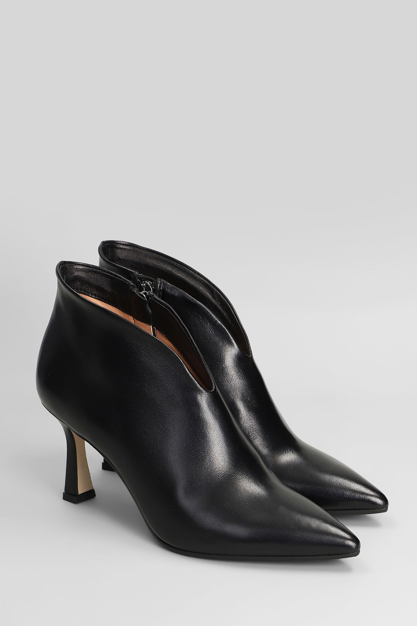 Julie Dee High Heels Ankle Boots In Black Leather In Black