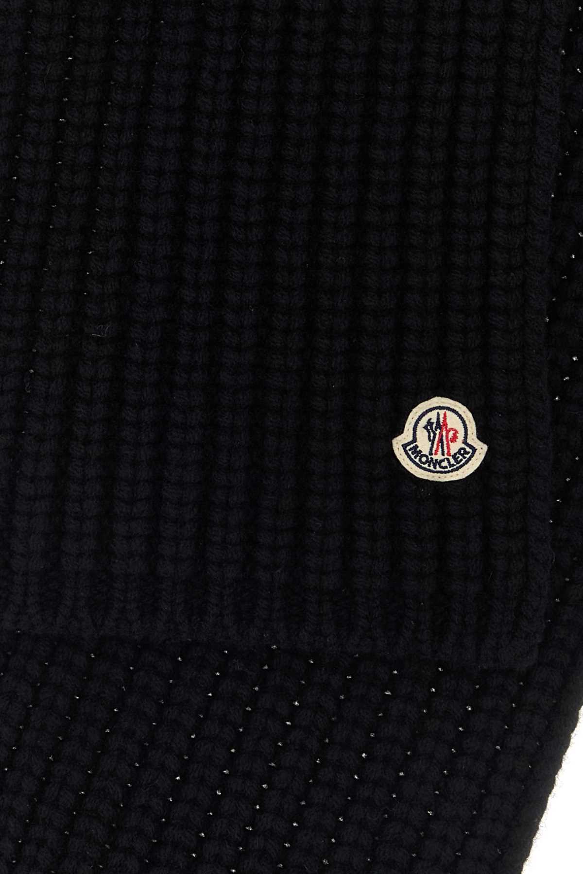 Moncler Textured Wool Blend Scarf Accessory In Black