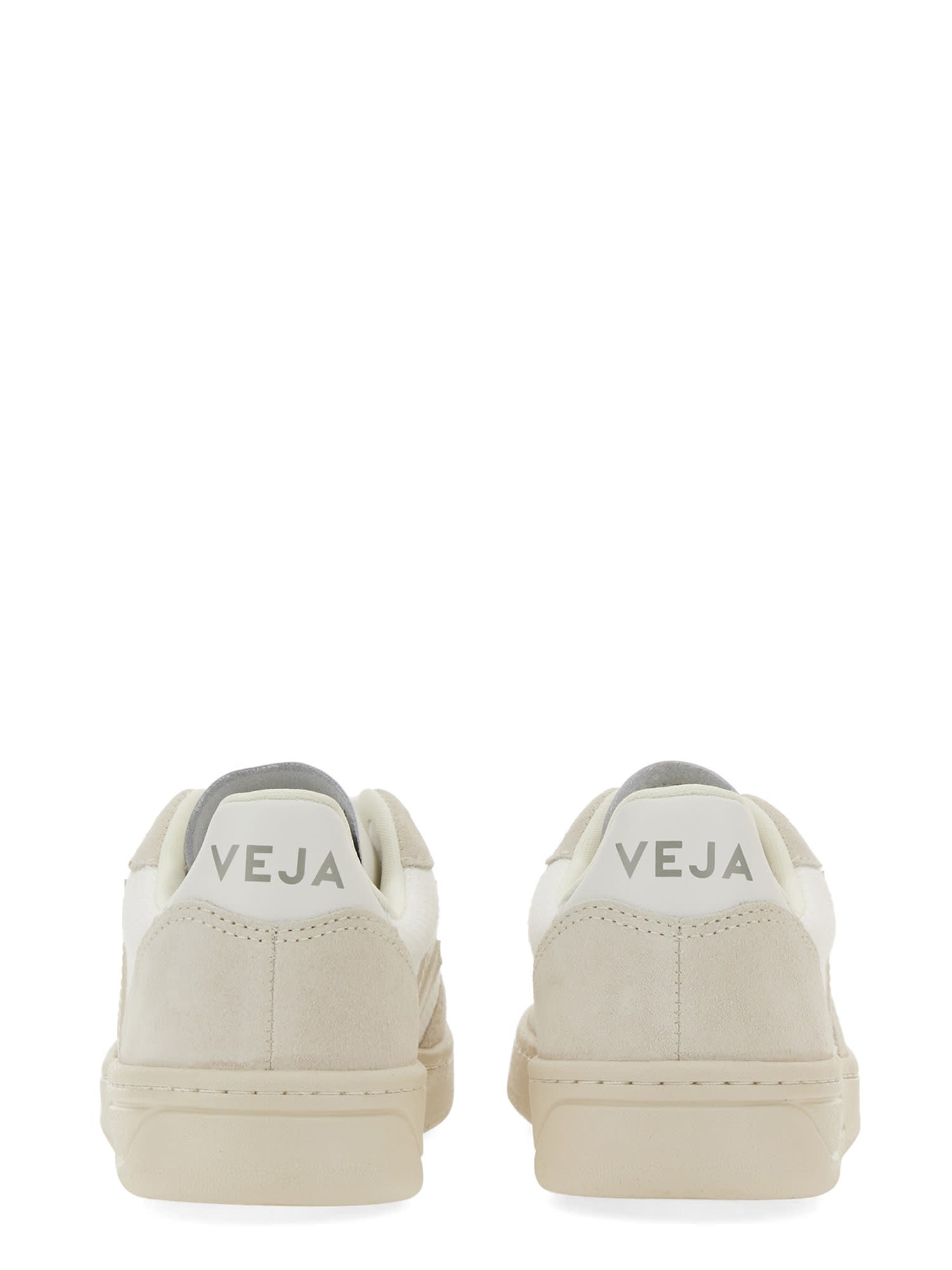 Shop Veja Sneakers V-10 In Wht Natural Pierre