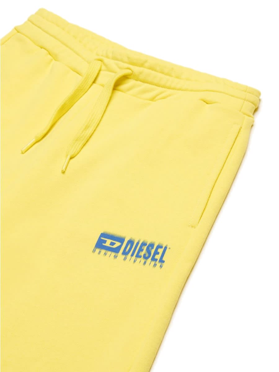 Diesel Logo-print Shorts In Yellow