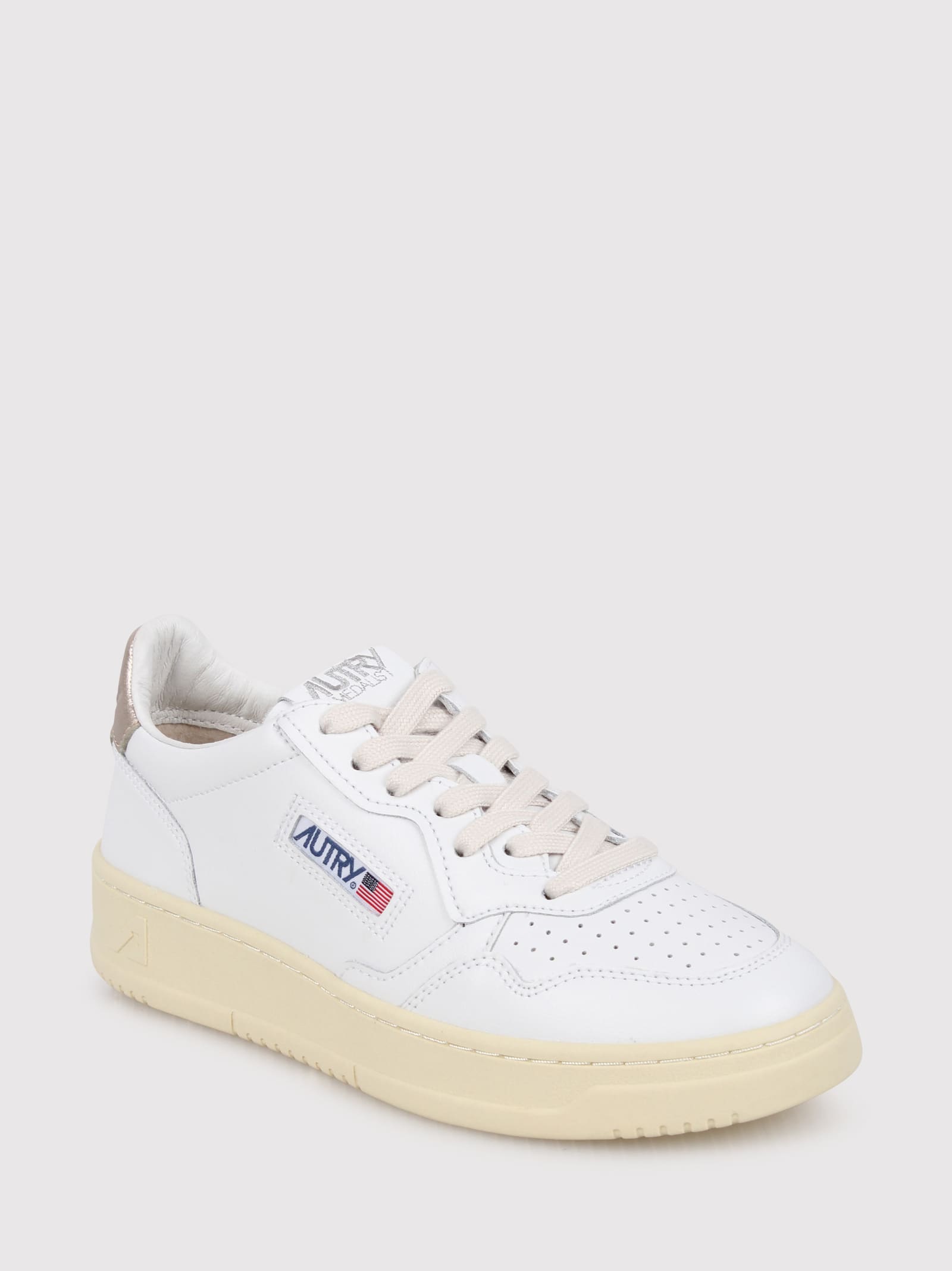 Medalist Low Sneakers