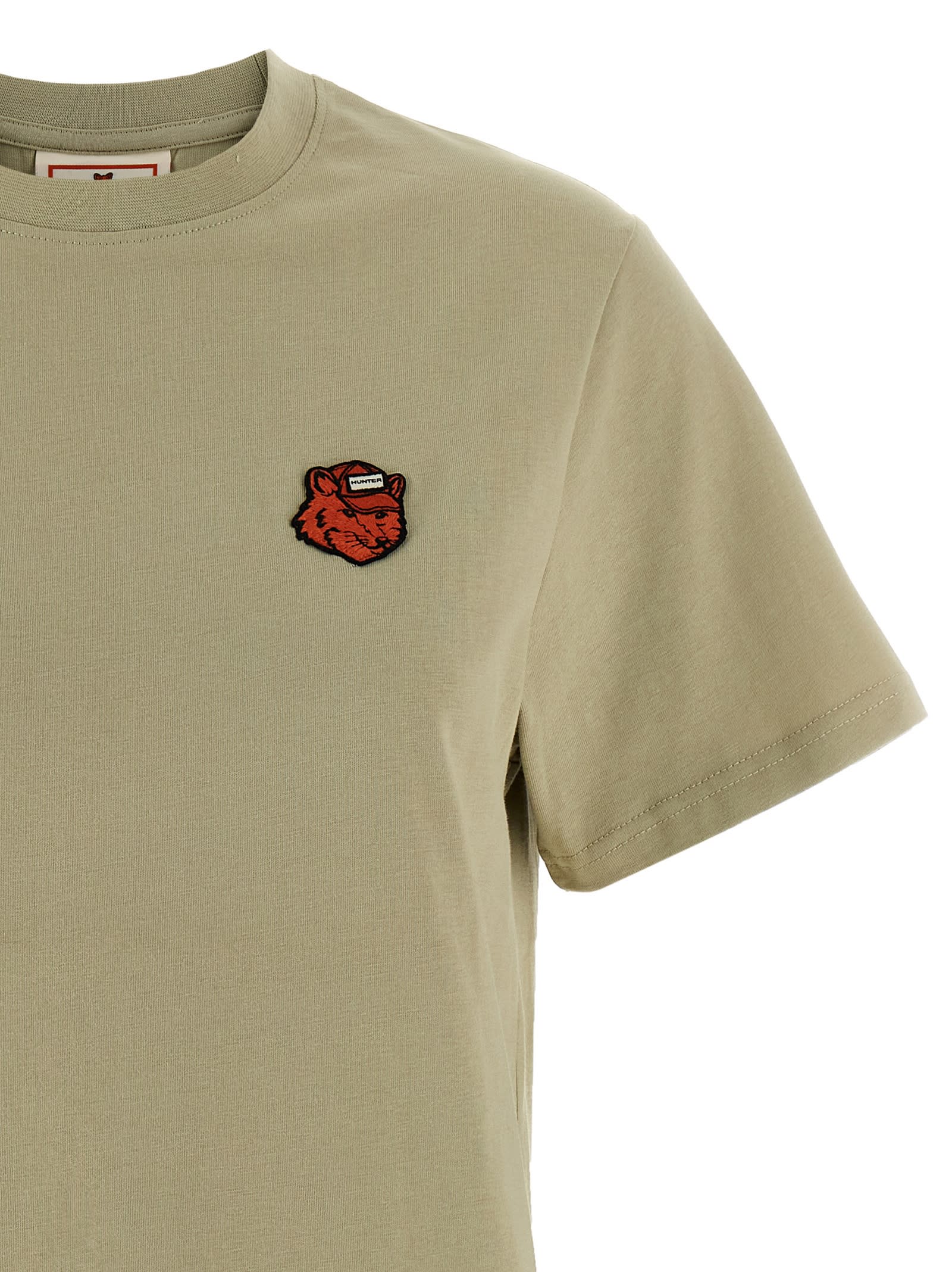 Maison Kitsuné Hunter Fox Head Short Sleeve T-shirt In Neutral