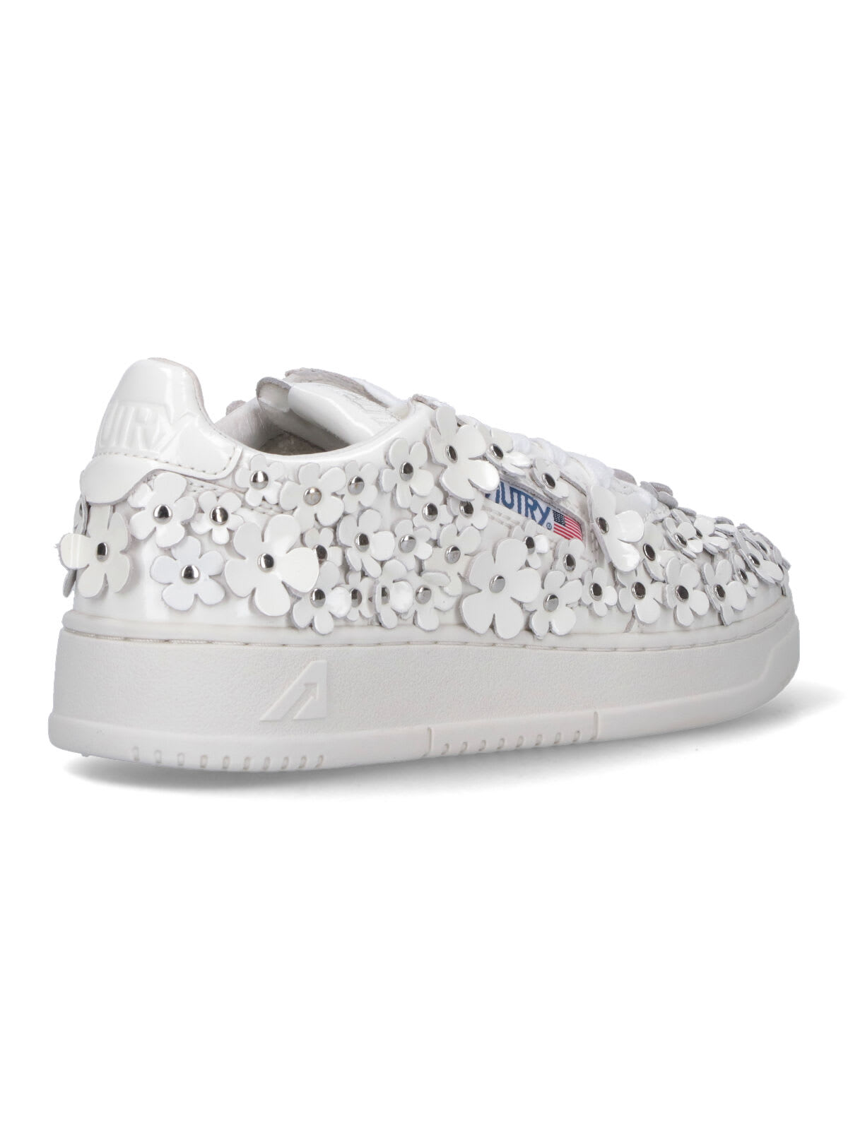 Autry Low-top Sneakers With Clean Silhouette And Rounded Toe In Silver