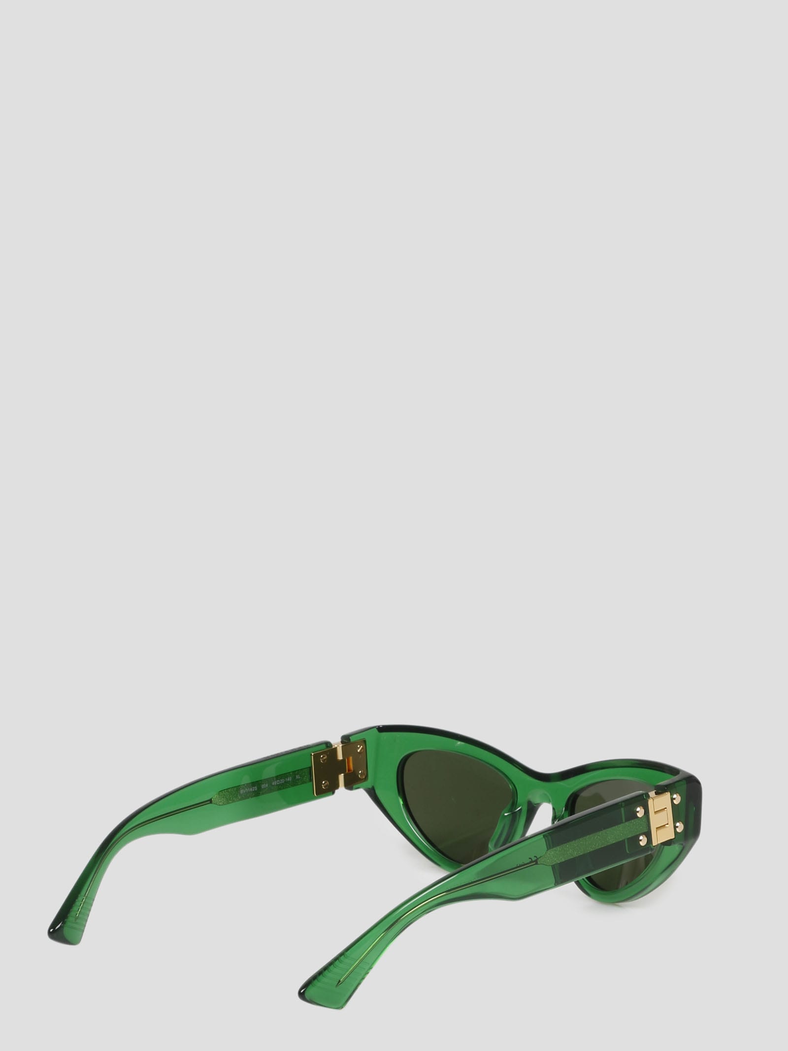 Shop Bottega Veneta Angle Sunglasses In Green