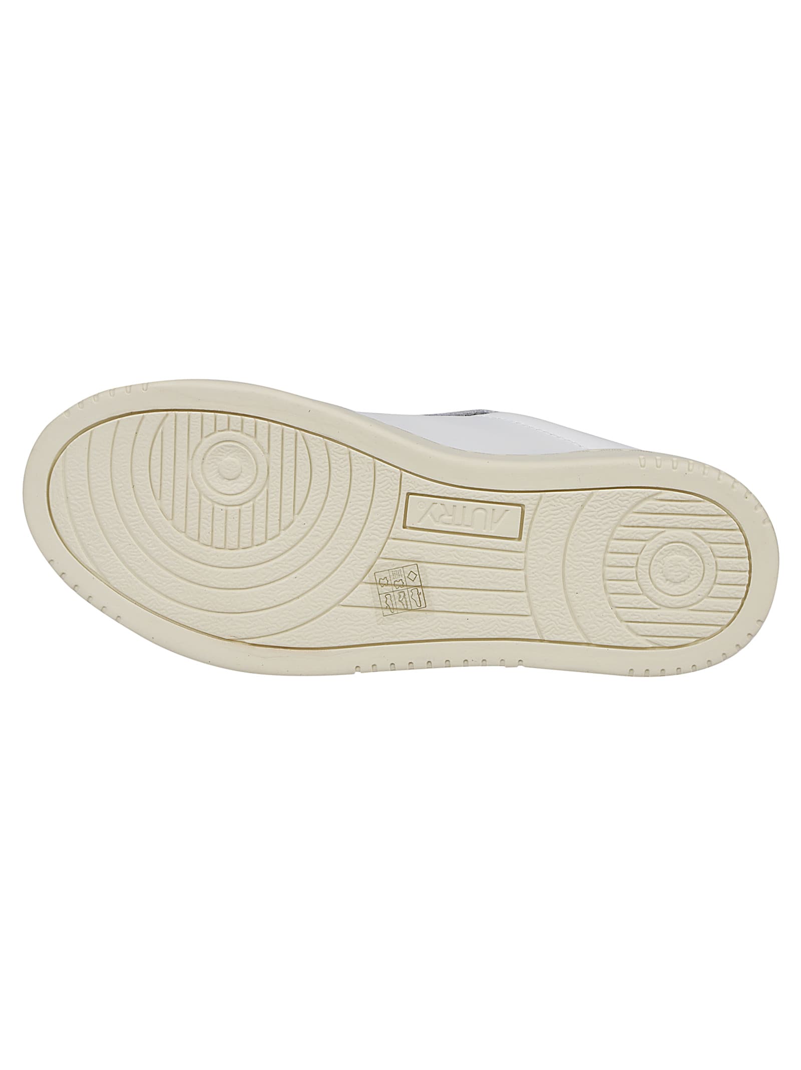Autry Medalist Low Sneakers In White Leather In White