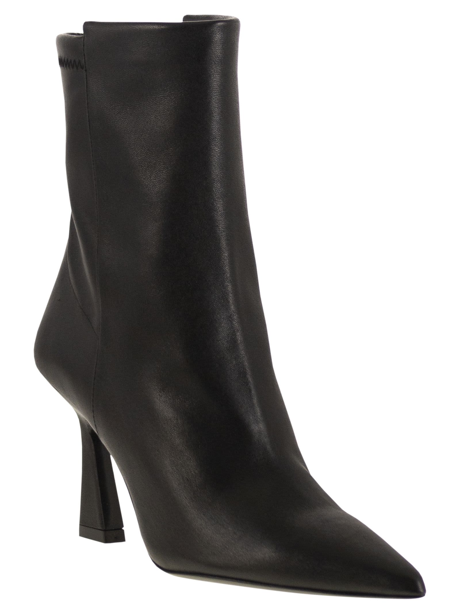 Stuart Weitzman Vinnie - Leather Ankle Boot In Black