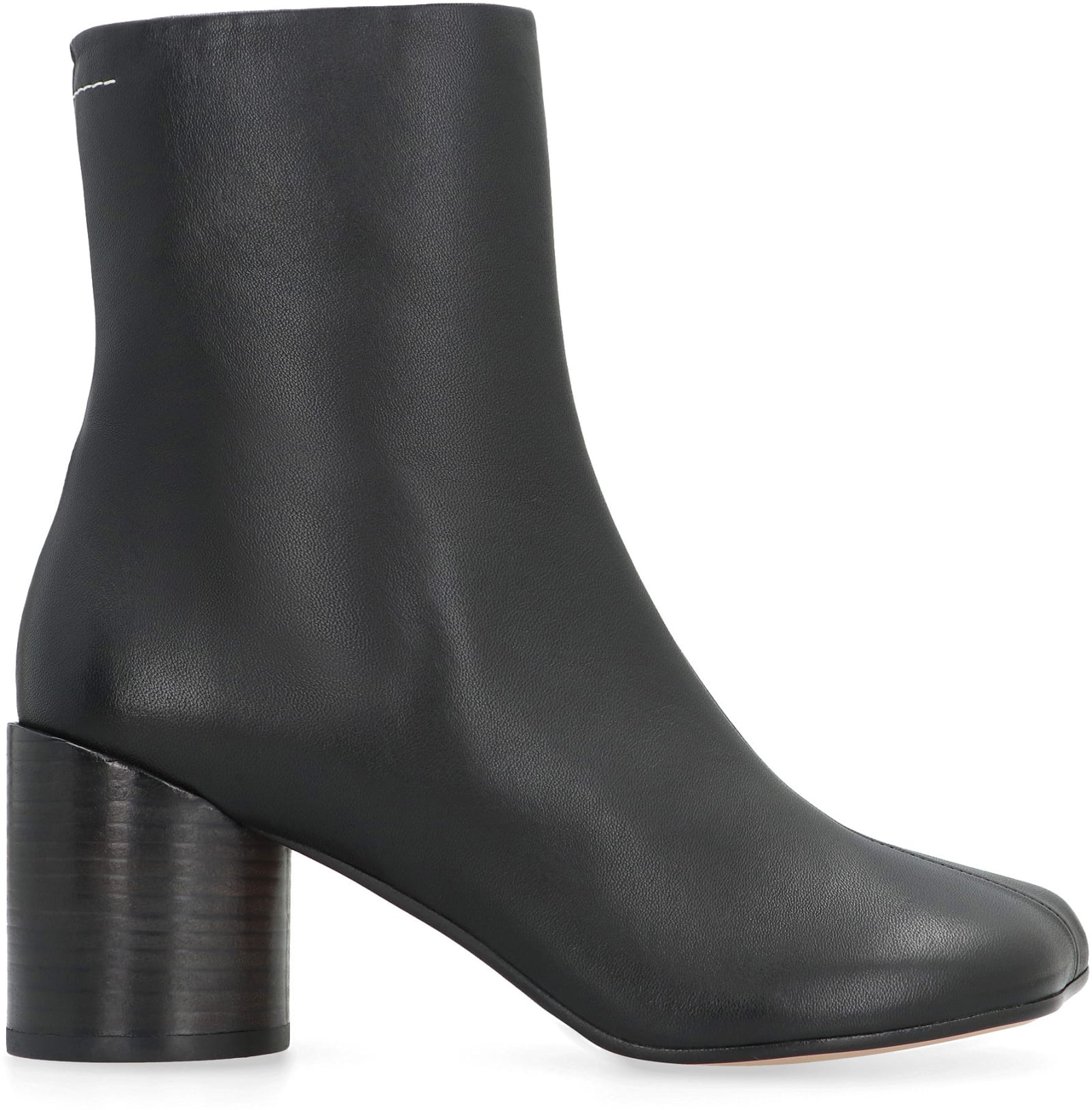 Mm6 Maison Margiela Round Toe Leather Ankle Boots With Seam Detailing In Black