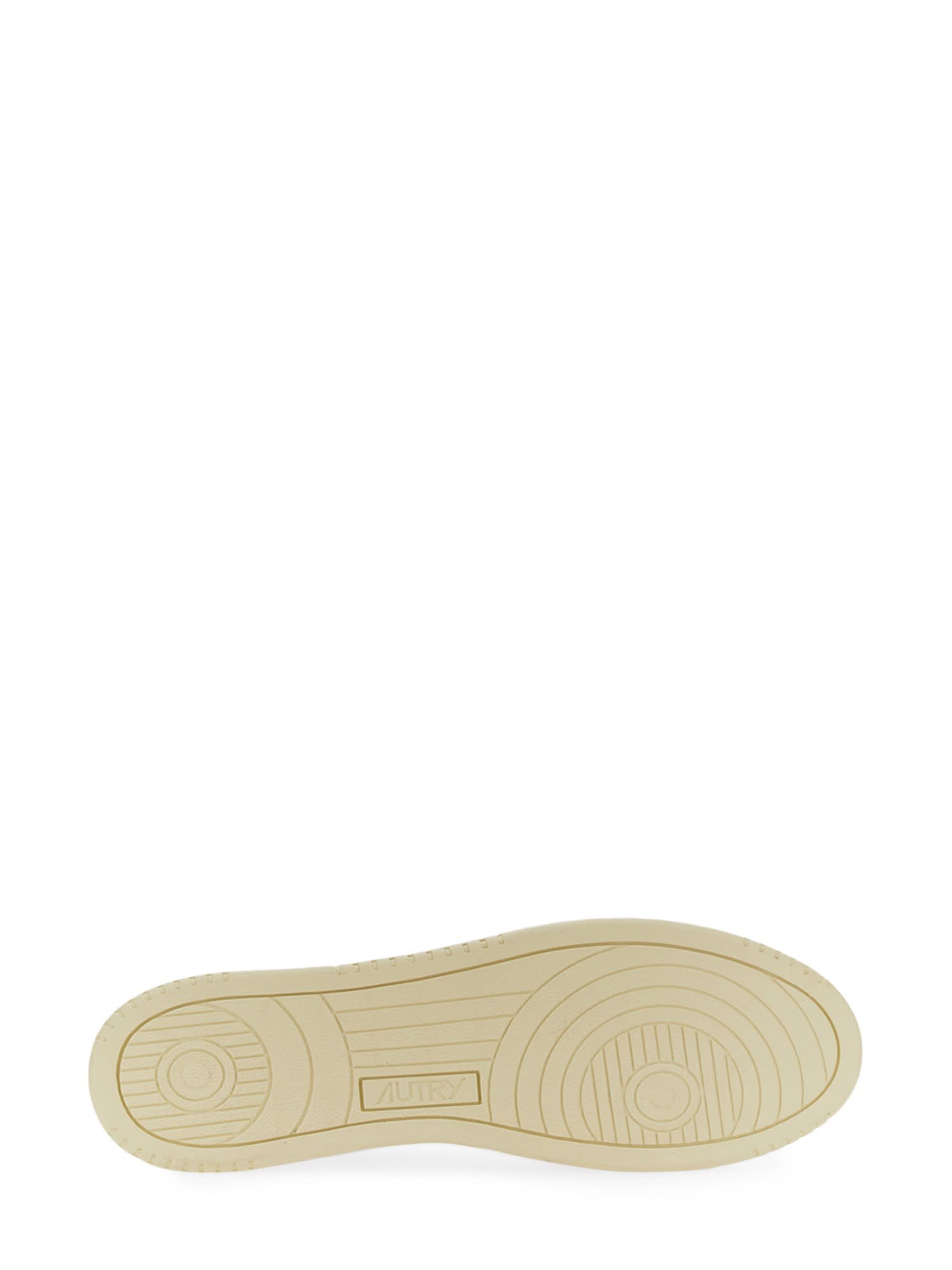 Autry Low-top Sneakers With Mixed Textures And Contrast Heel Tab In White