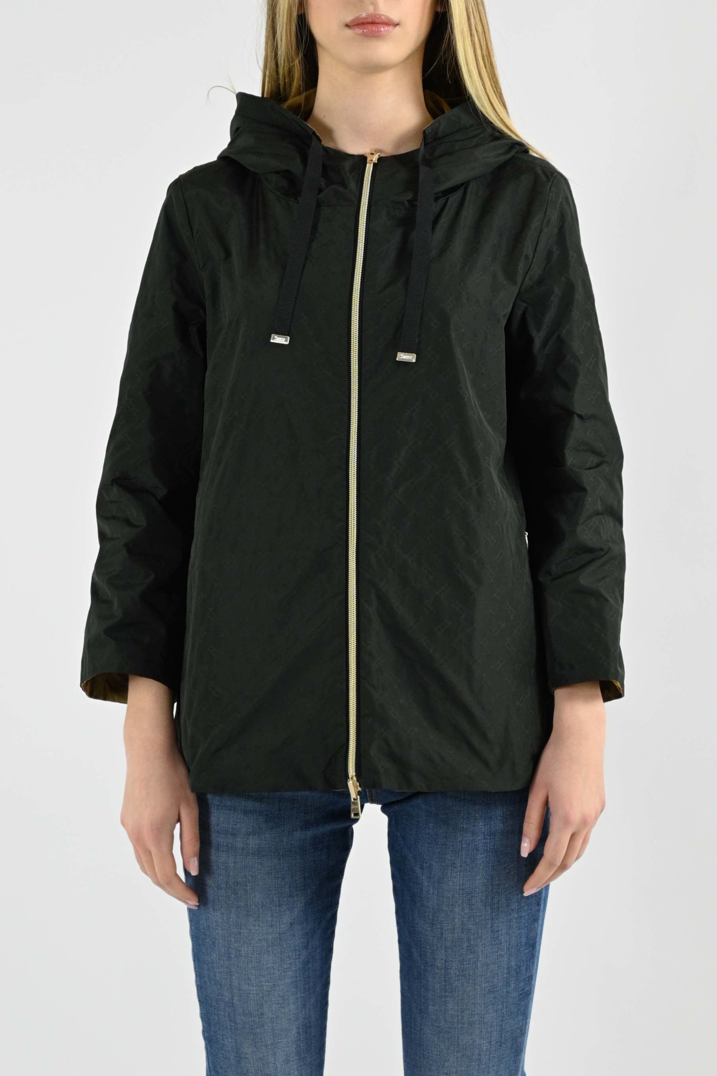 Herno Scuba Hooded Cape In Nero