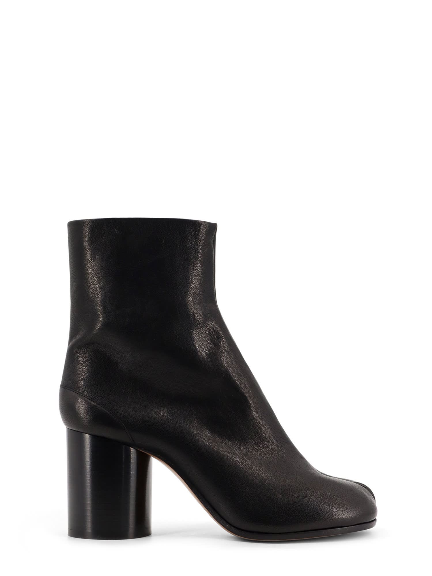 Maison Margiela Leather Tabi Boots In Black
