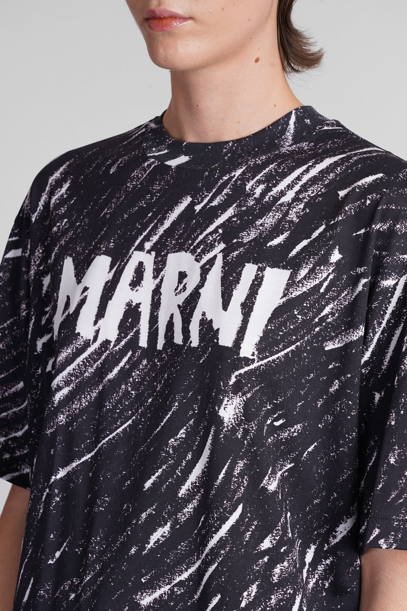 Shop Marni T-shirt In Black Cotton