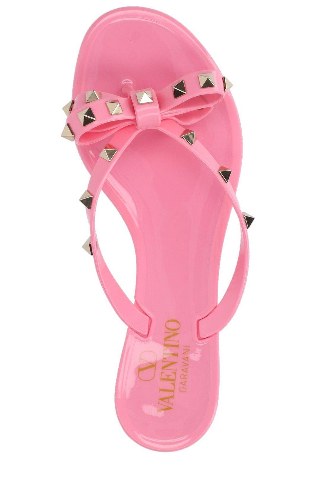 Shop Valentino Garavani Rockstud Thong Sandals In Pink
