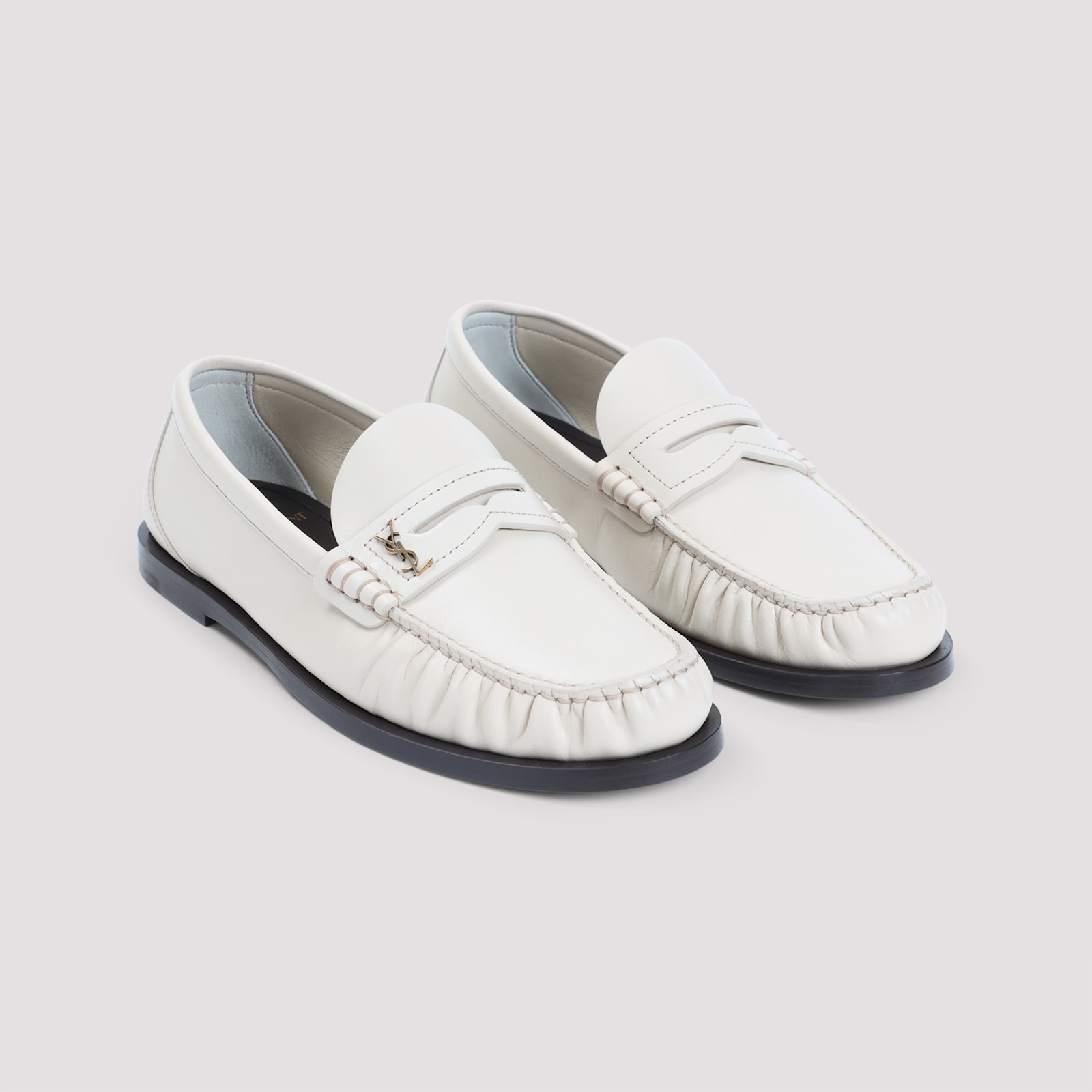 Saint Laurent Laurent 05 Leather Loafers In Neutral