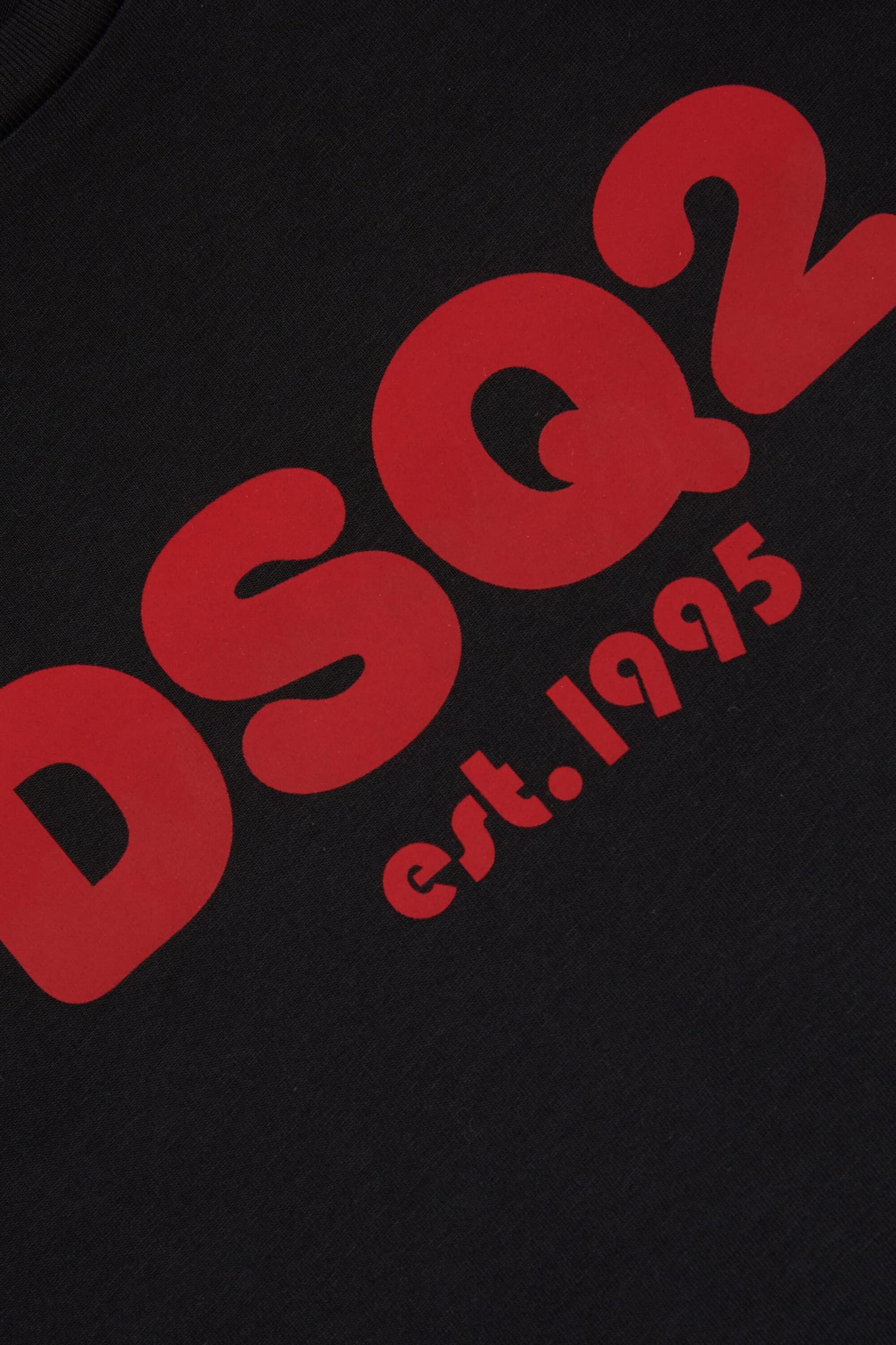 Shop Dsquared2 D2t1019u Relax T-shirt Dsquared T-shirt With Logo Dsq2 Est.1995 In Nero